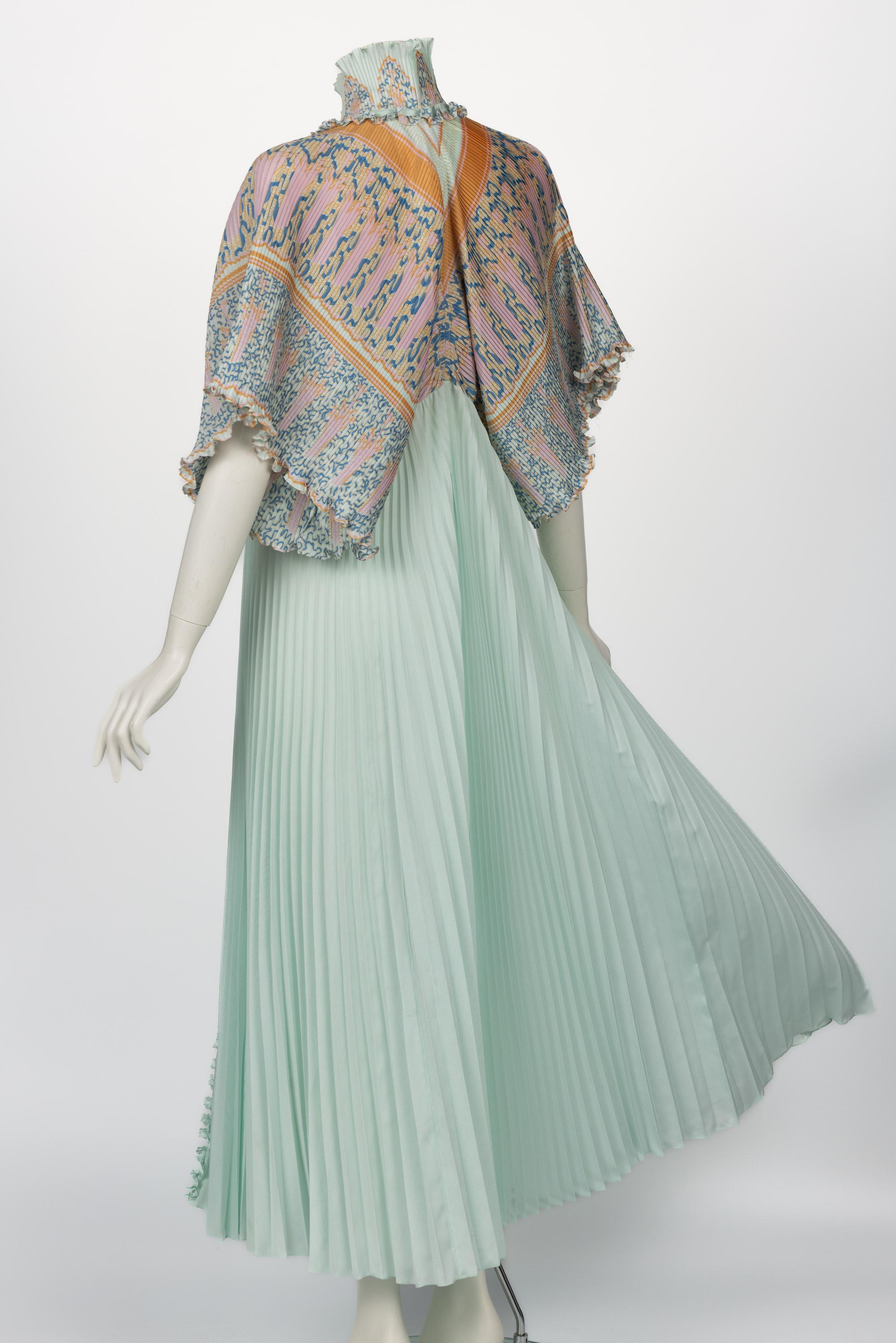 Gray Zandra Rhodes Mint Green Printed Caftan Dress Set, 1970s For Sale