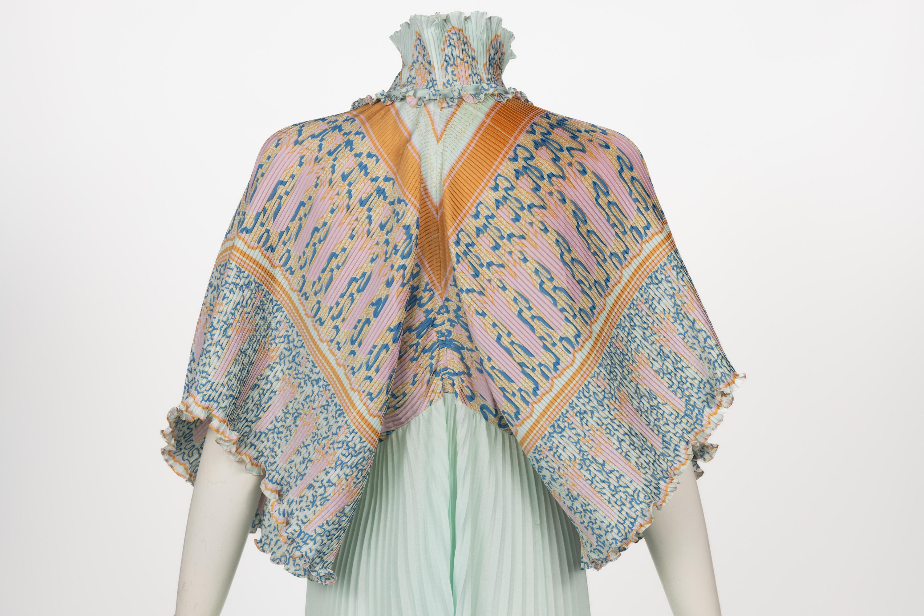 Zandra Rhodes Mint Green Printed Caftan Dress Set, 1970s For Sale 2