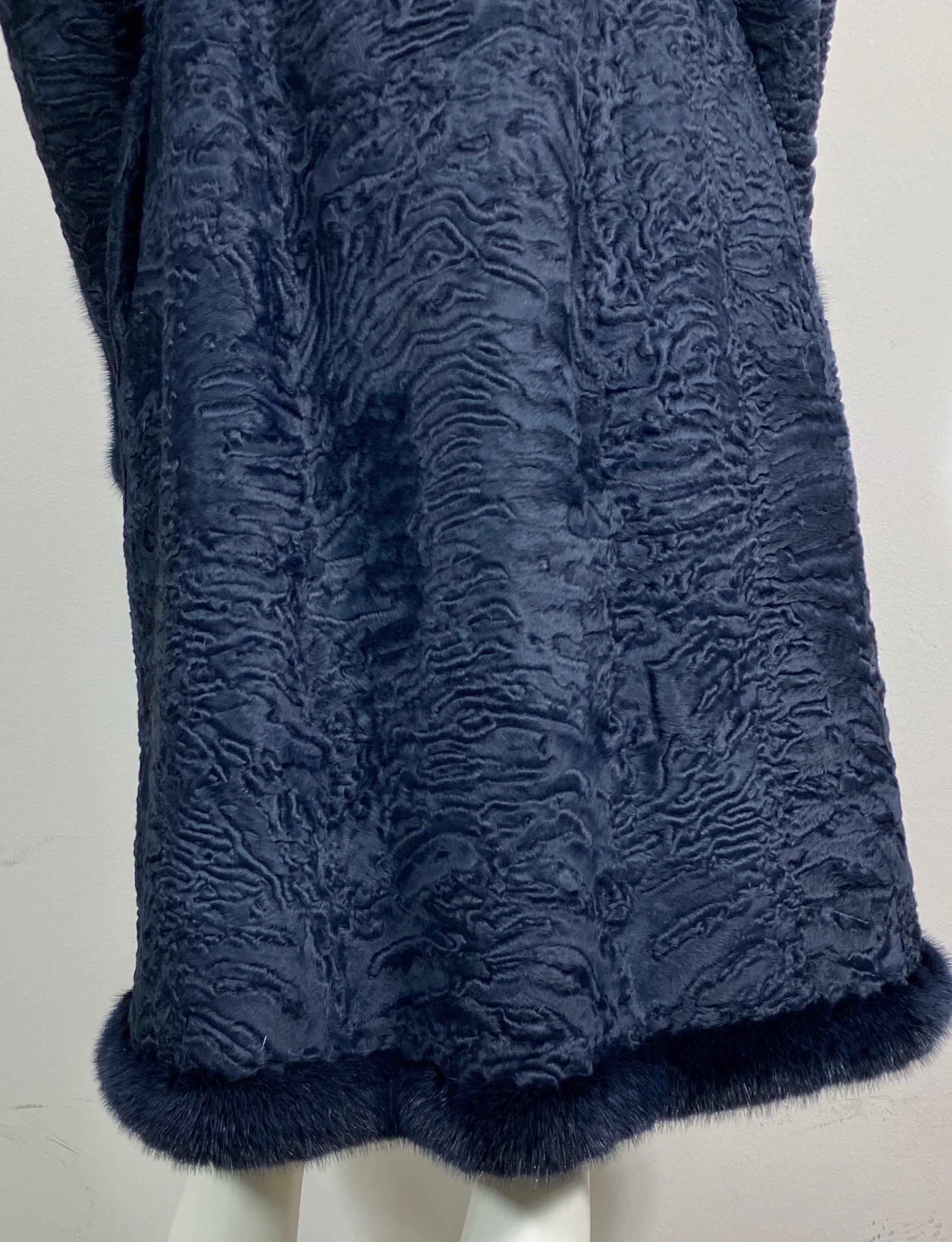 Zandra Rhodes Cappotto lungo blu navy in visone e coda larga - Piccolo/Medio in vendita 8