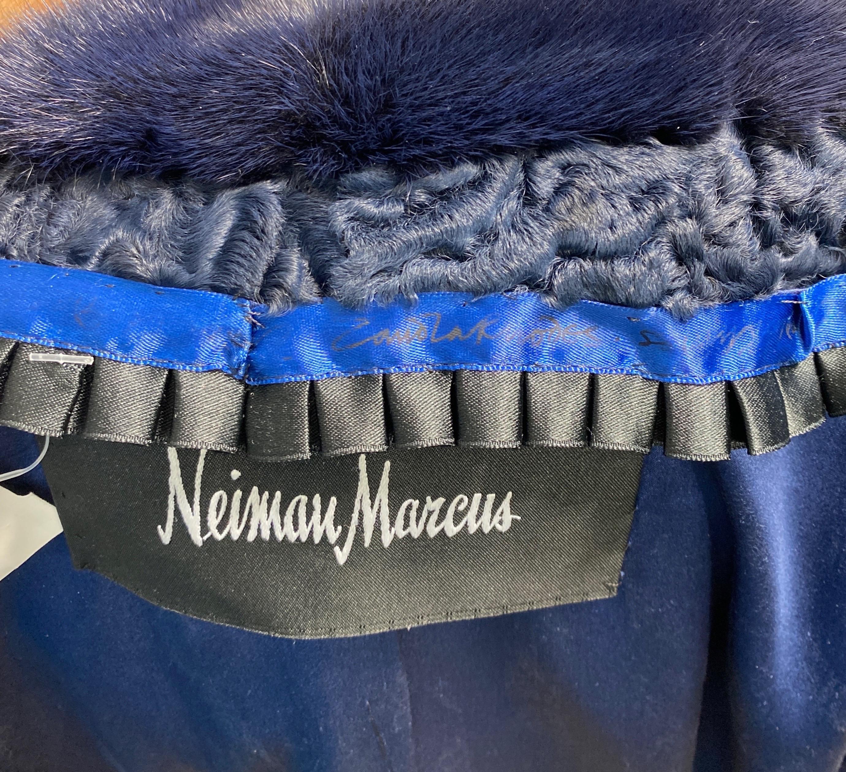 Zandra Rhodes Cappotto lungo blu navy in visone e coda larga - Piccolo/Medio in vendita 14