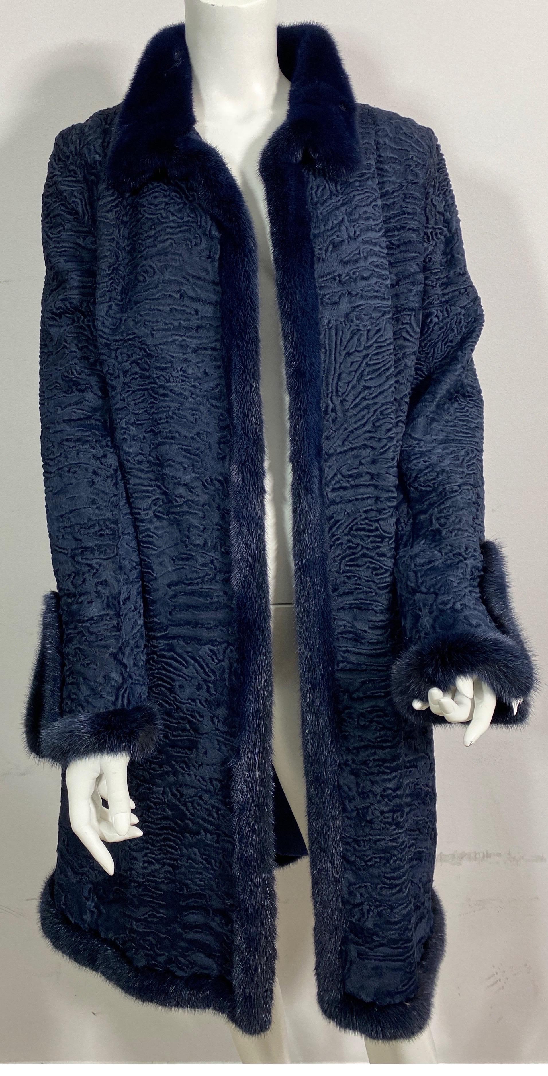 Nero Zandra Rhodes Cappotto lungo blu navy in visone e coda larga - Piccolo/Medio in vendita