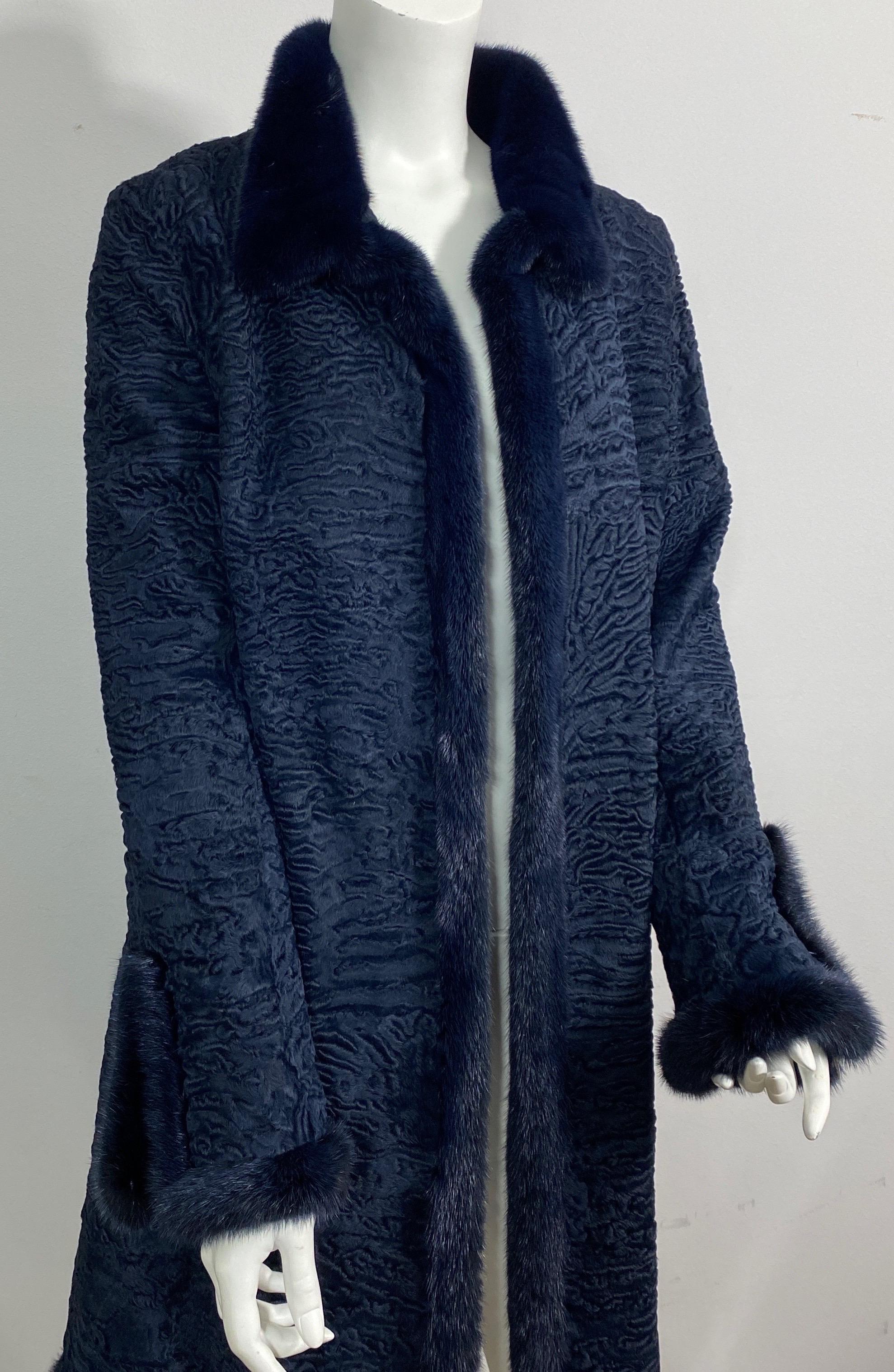 Zandra Rhodes Cappotto lungo blu navy in visone e coda larga - Piccolo/Medio In condizioni ottime in vendita a West Palm Beach, FL