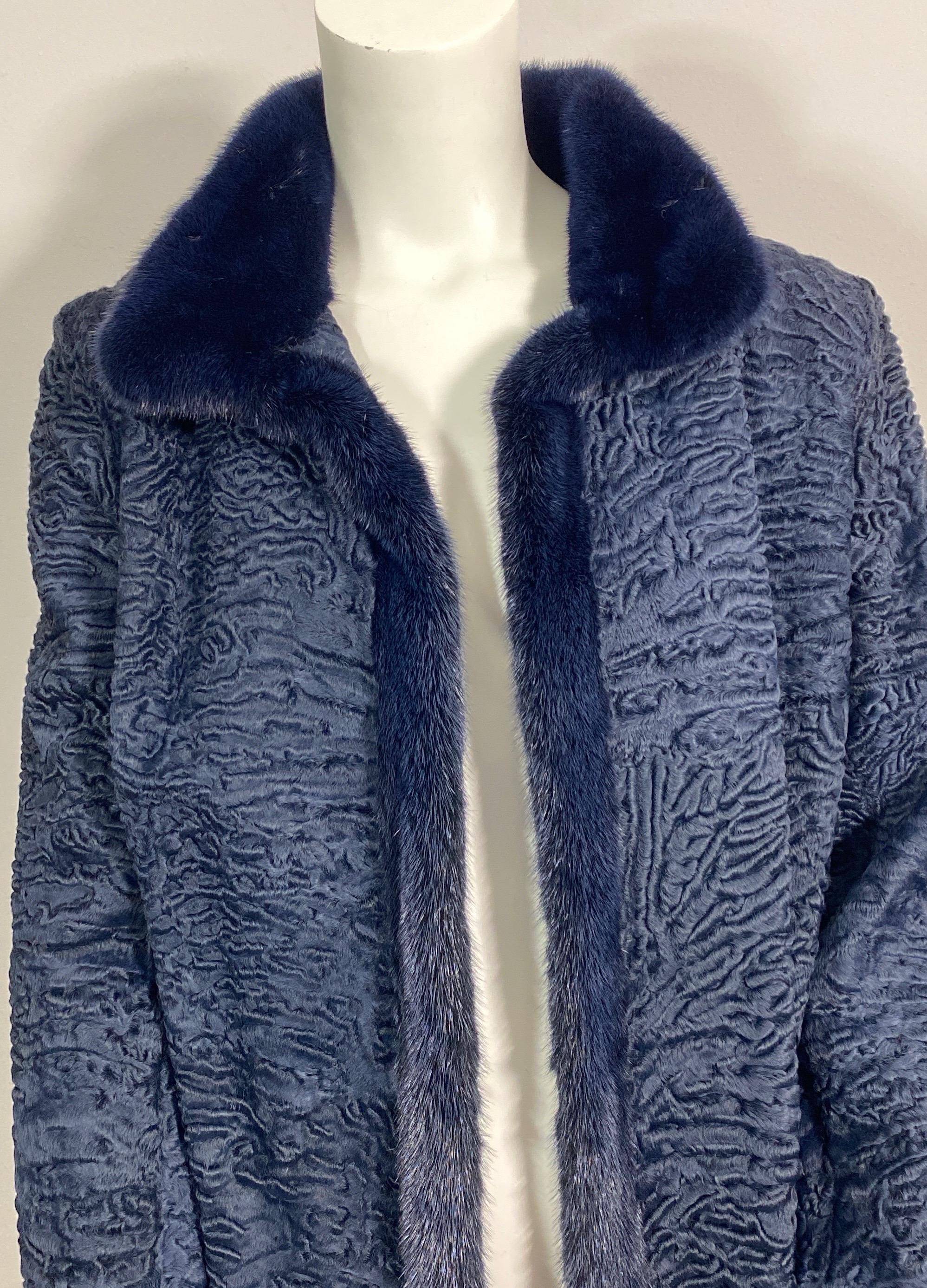 Zandra Rhodes Cappotto lungo blu navy in visone e coda larga - Piccolo/Medio in vendita 3
