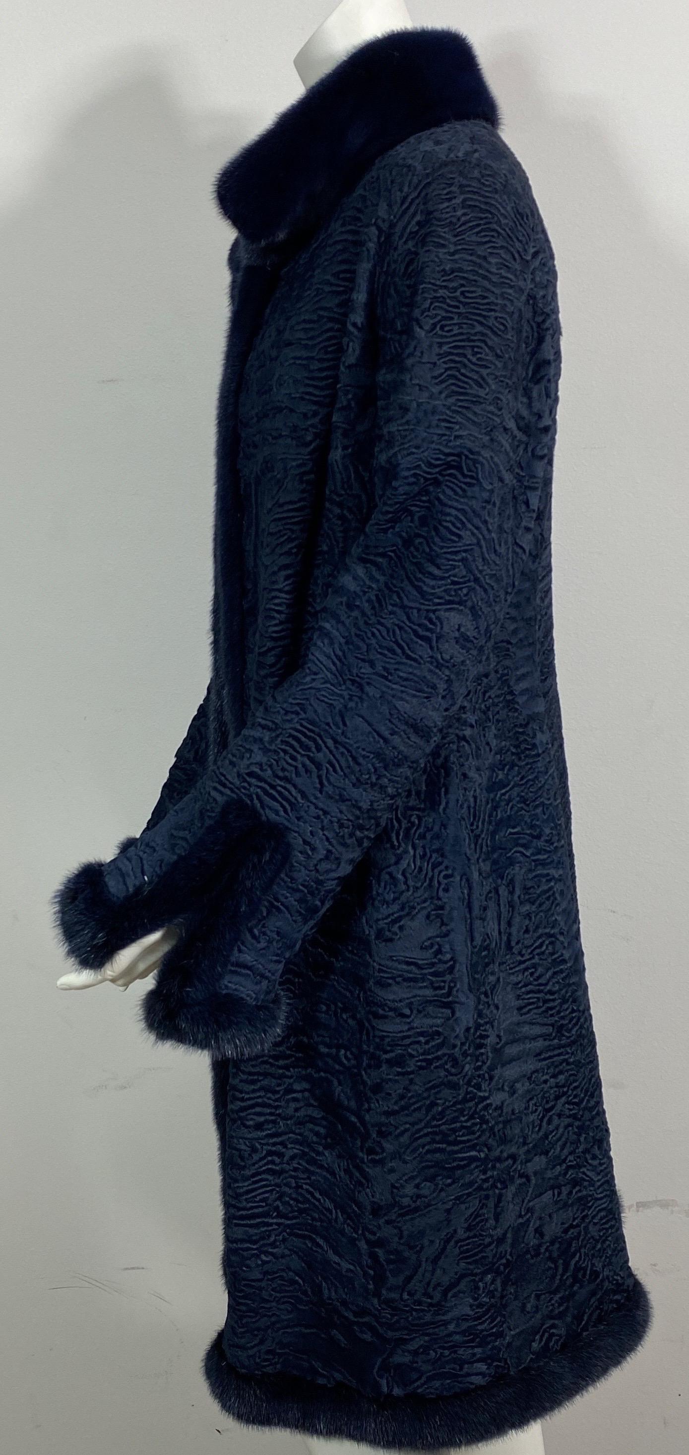 Zandra Rhodes Cappotto lungo blu navy in visone e coda larga - Piccolo/Medio in vendita 4