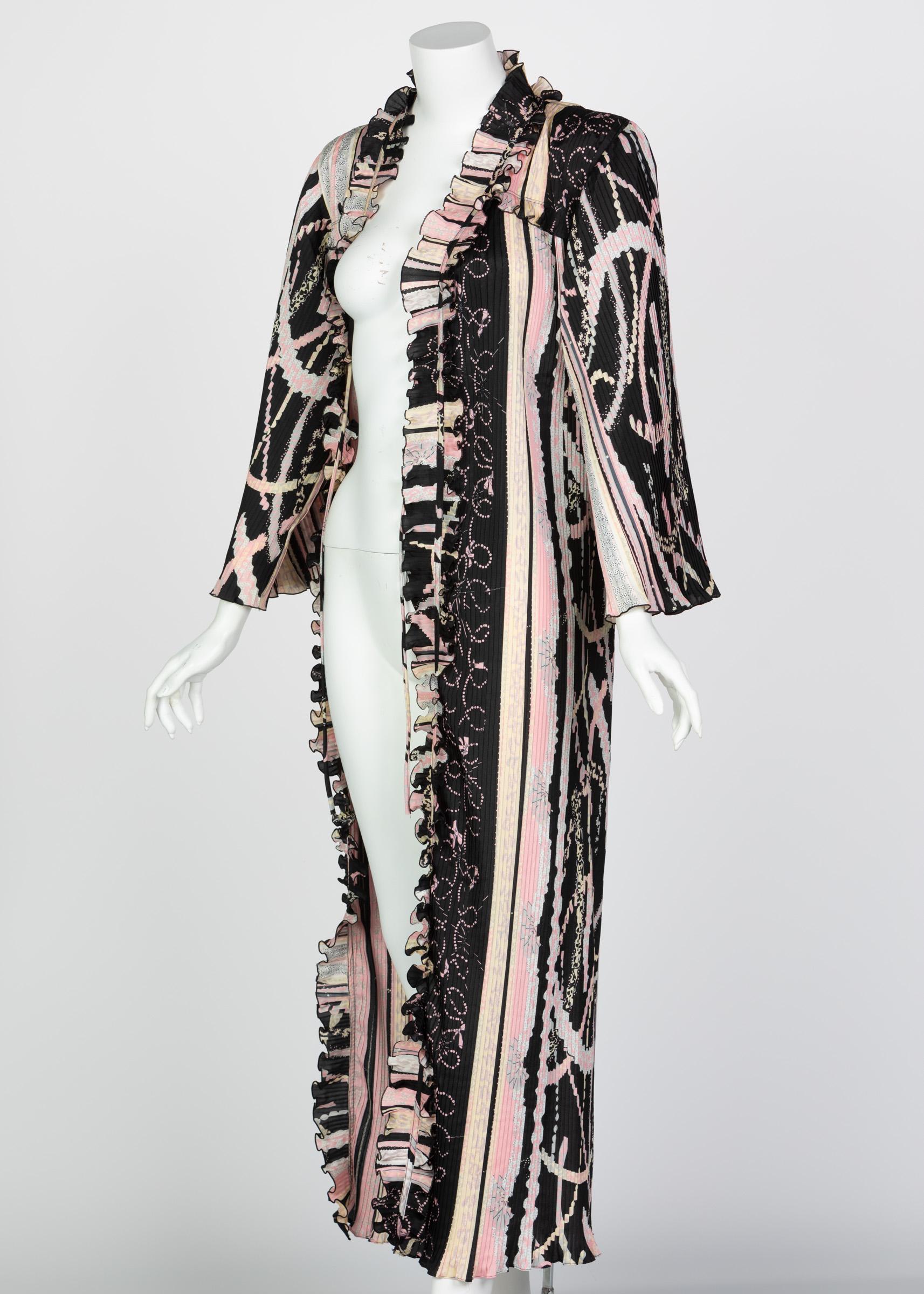 Women's Zandra Rhodes Pink Silk Printed Caftan, 1980s For Sale