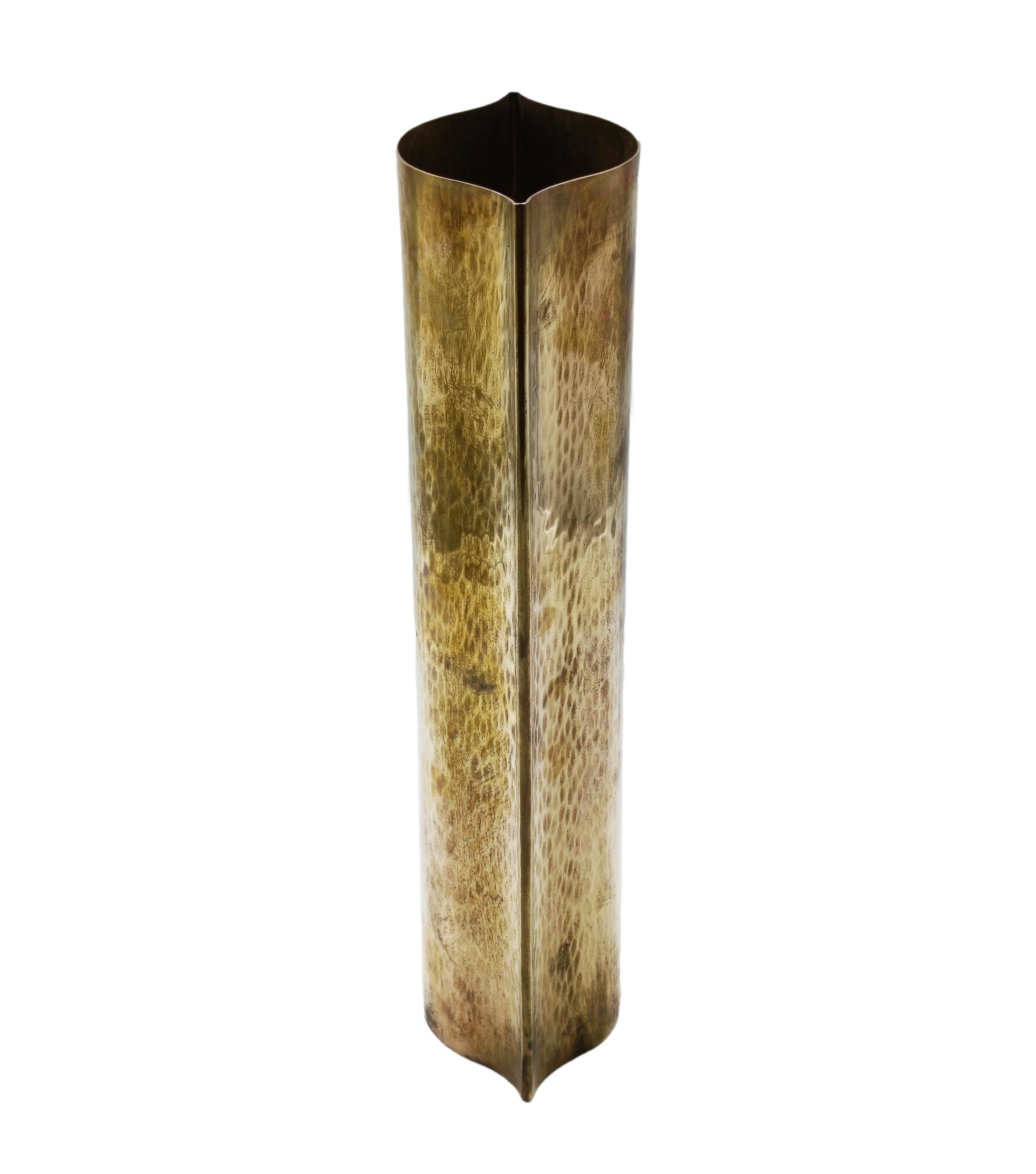 Italian Vase Zanetto en laiton Martellato, Italie, années 1970 en vente