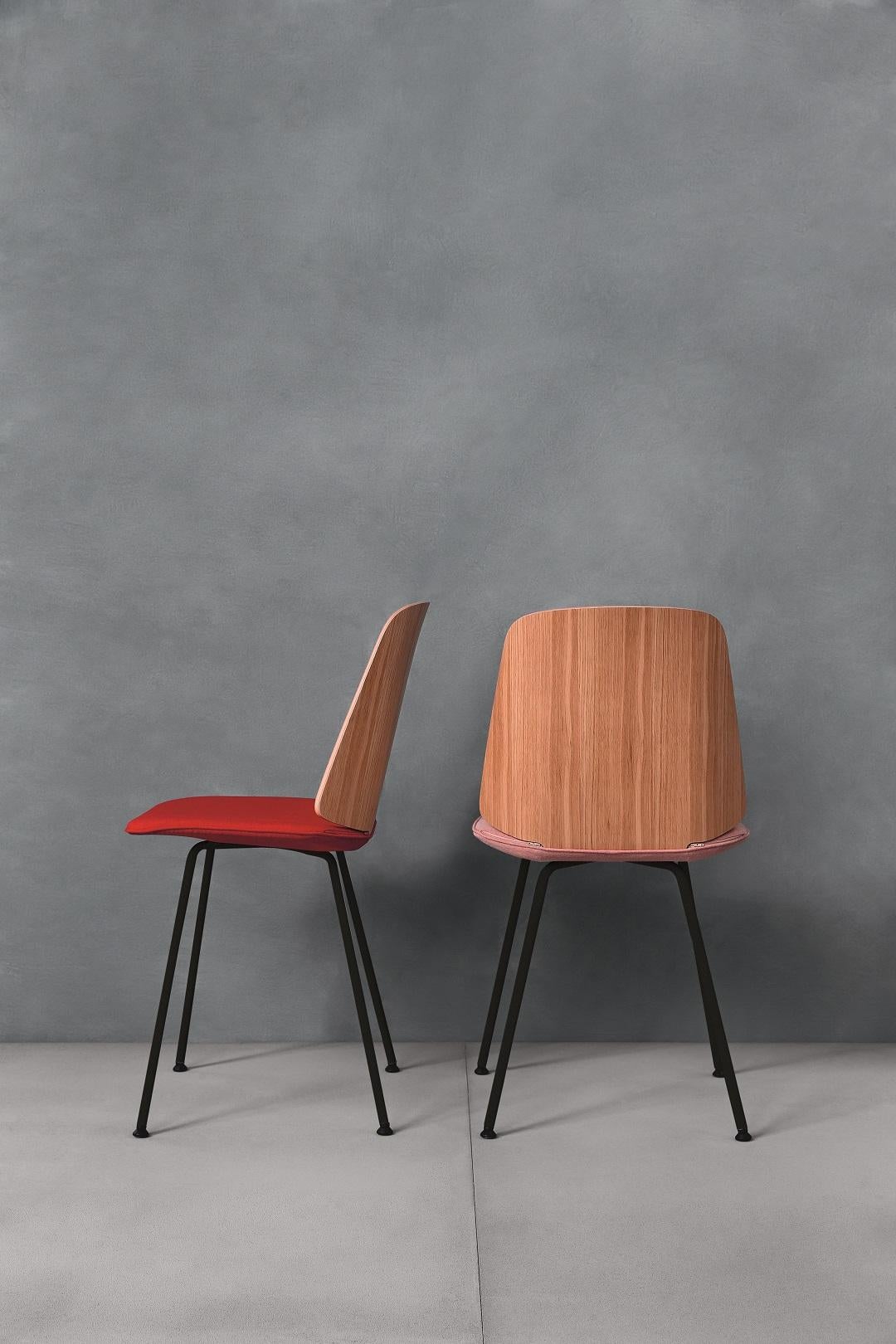 Italian Zanotta 2055 June Chair in Fabric and Oak Backrest with White Steel Frame
