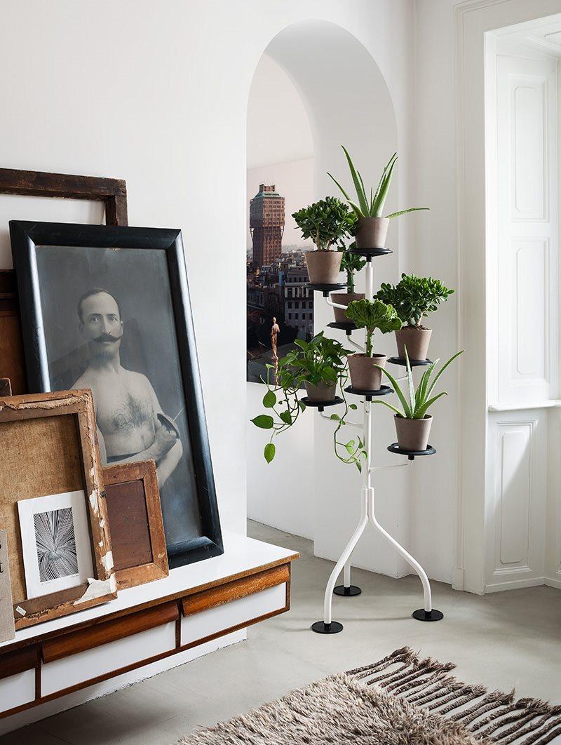 Zanotta Albero White Demountable Flowerpot Stand In Excellent Condition In New York, NY