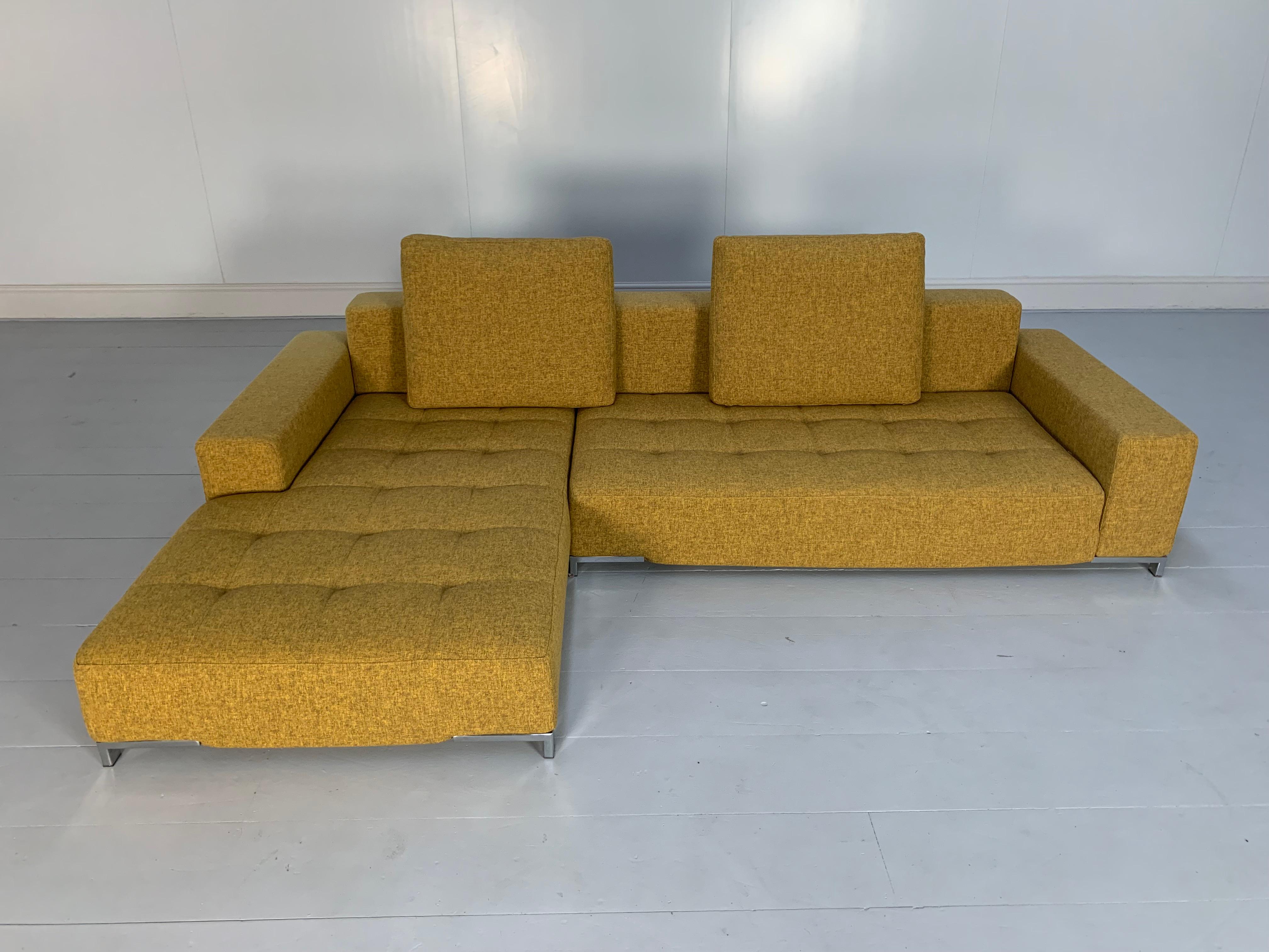Zanotta “Alfa 1326” L- Shape Sofa & Ottoman in Yellow Linen & Black Leather For Sale 4