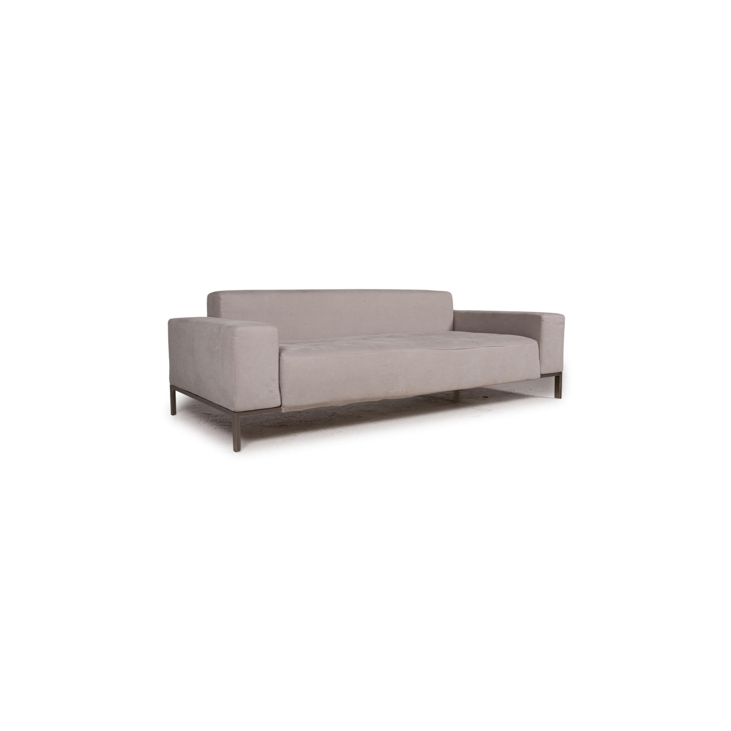 Zanotta Alfa Fabric Sofa Gray Two-Seater Couch In Good Condition For Sale In Cologne, DE