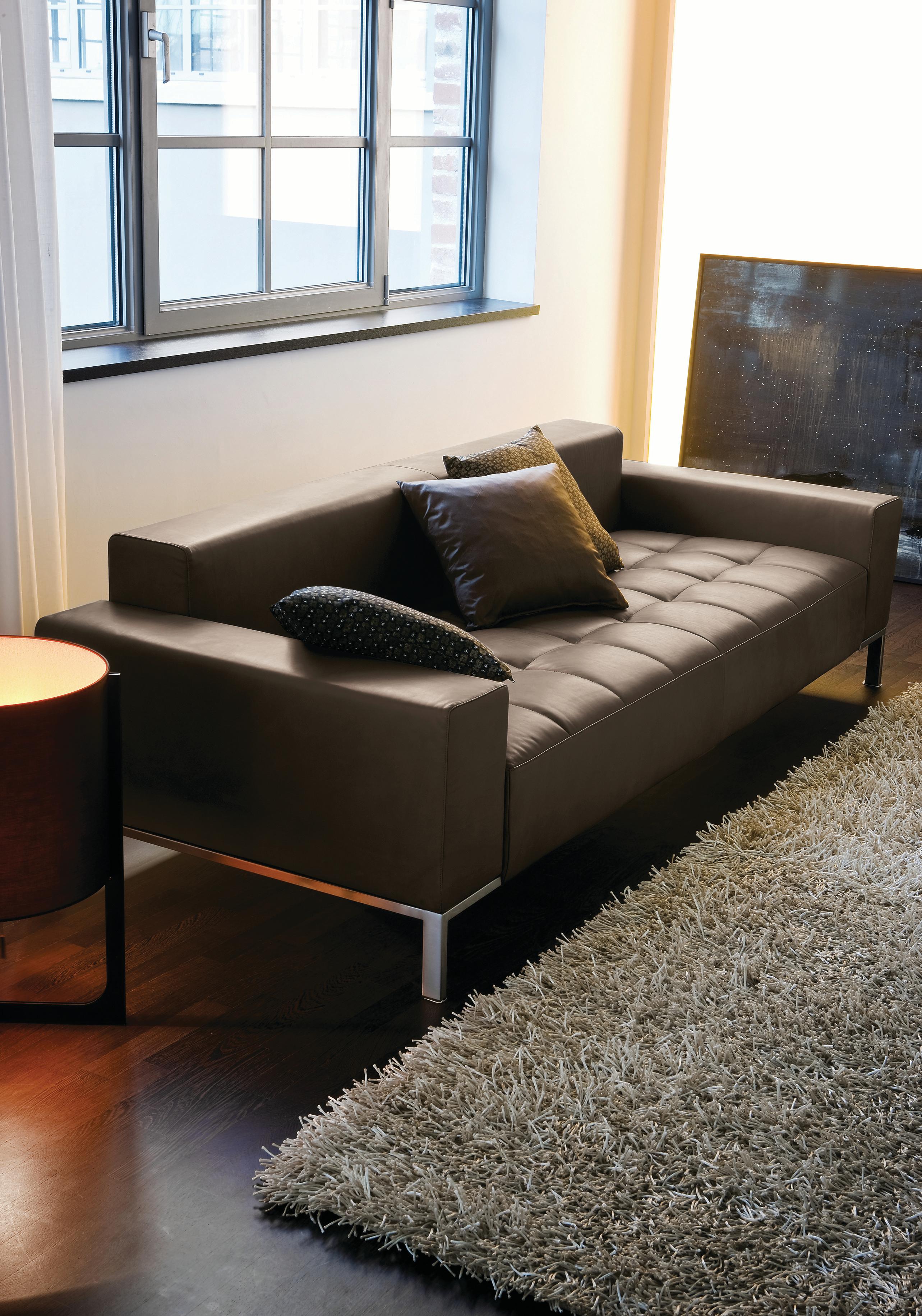 Zanotta Alfa Modular Sofa in Vico Fabric with Black Steel Frame by Emaf Progetti For Sale 1