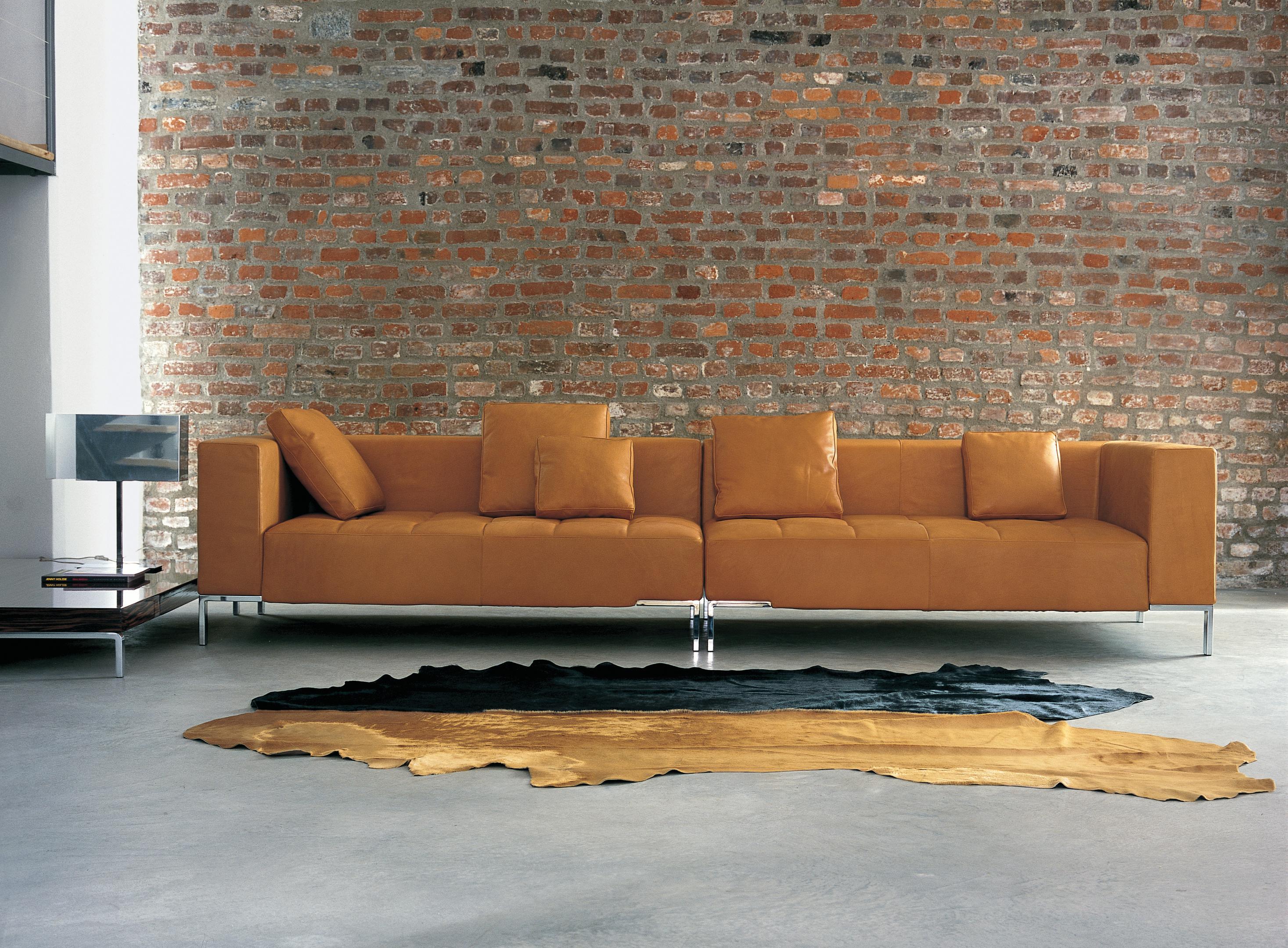Zanotta Alfa Monobloc Sofa in Teolo Red Fabric by Emaf Progetti For Sale 2