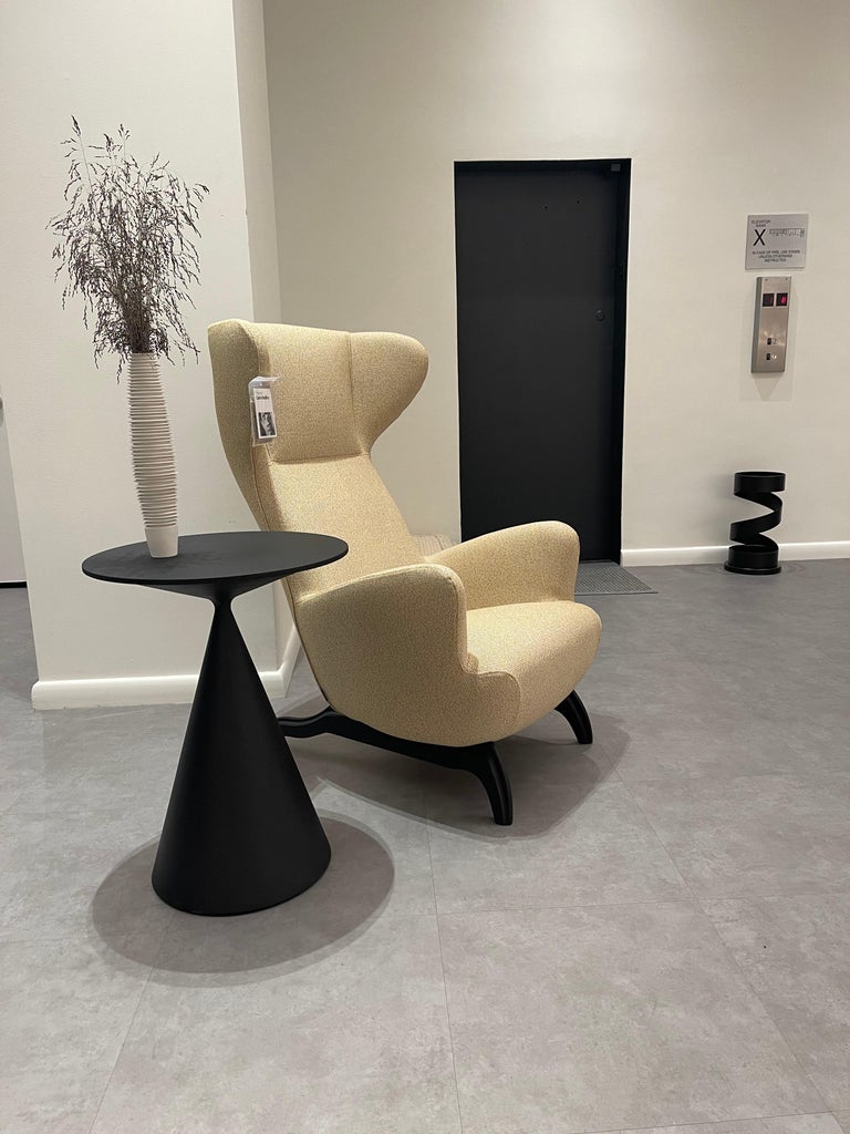 Ardea CM
Armchair wood finish black tinted oak
Upholstered in Quinoa cat 40. Pollina 032215
95% wo 5%PA