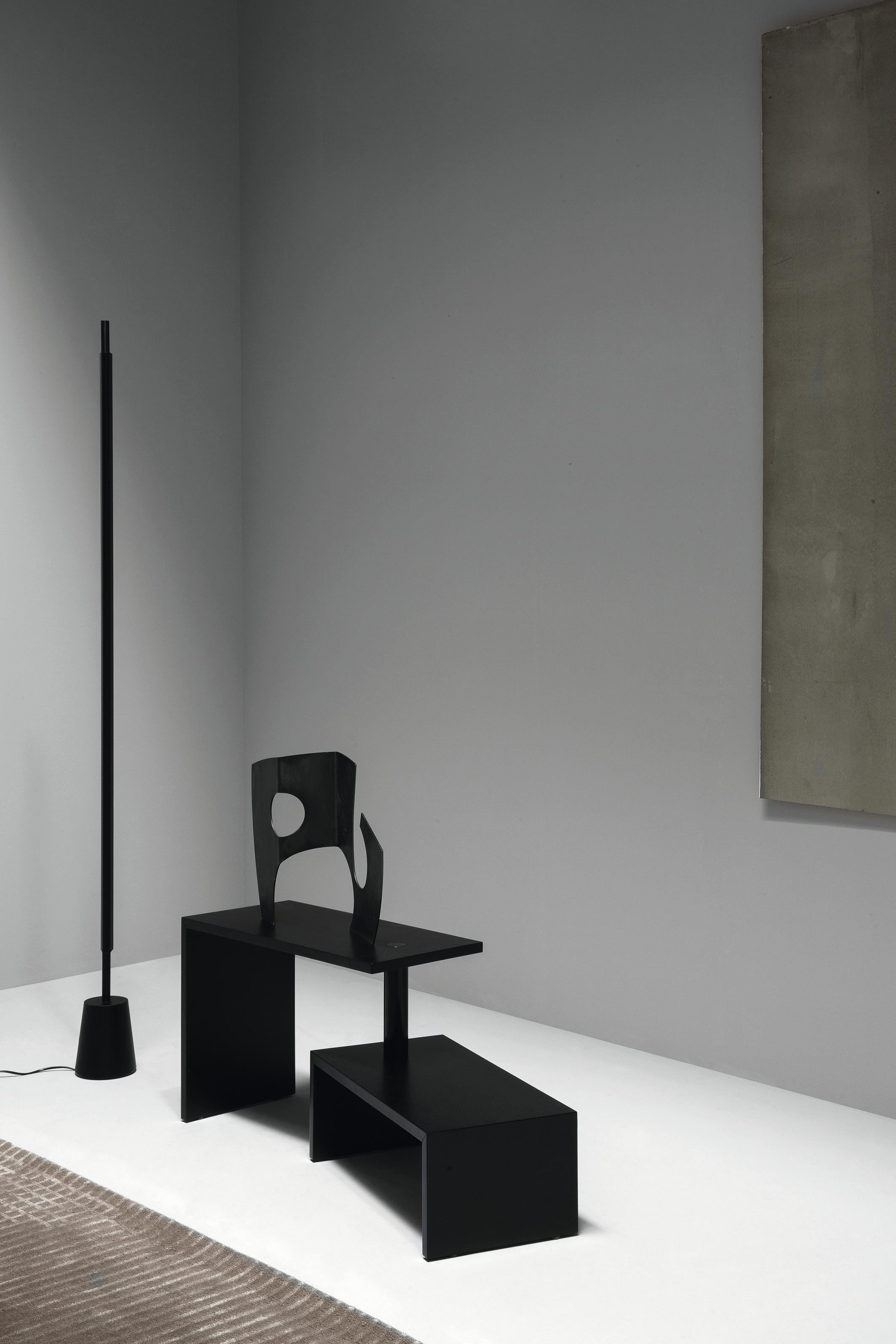 Italian Zanotta Basello Rotating Shelves Small Table in Black Finish For Sale