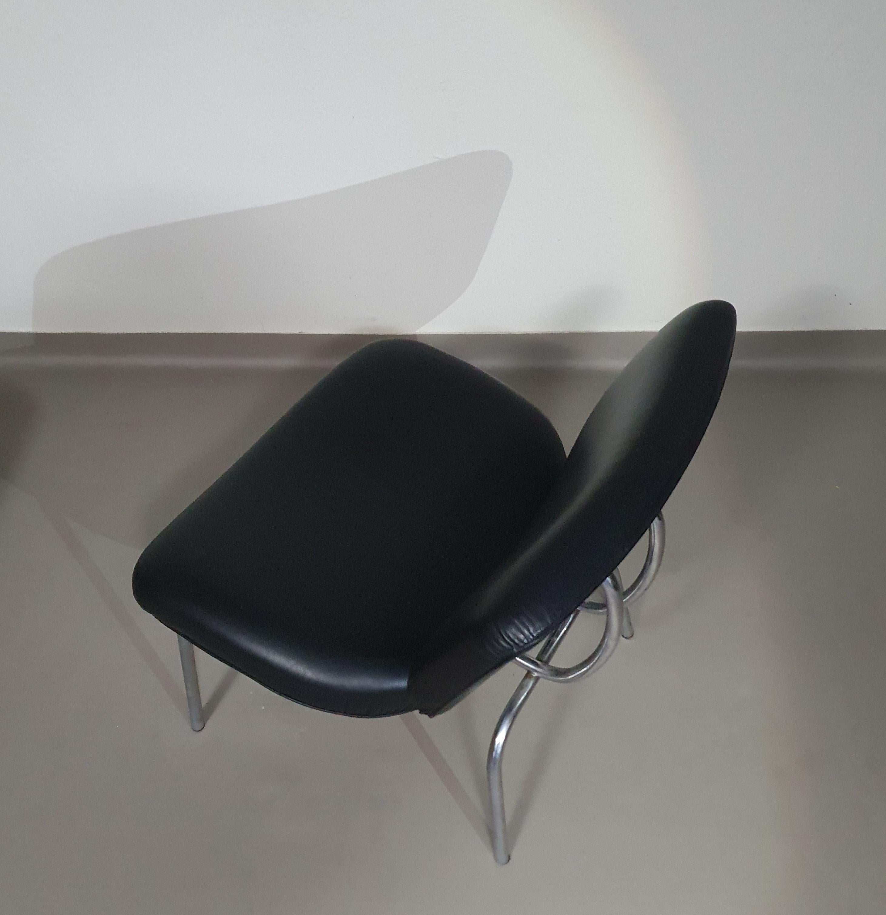 Zanotta Clea lounge chair / pouf in black leather / 1997 by Kristiina Lassus For Sale 3