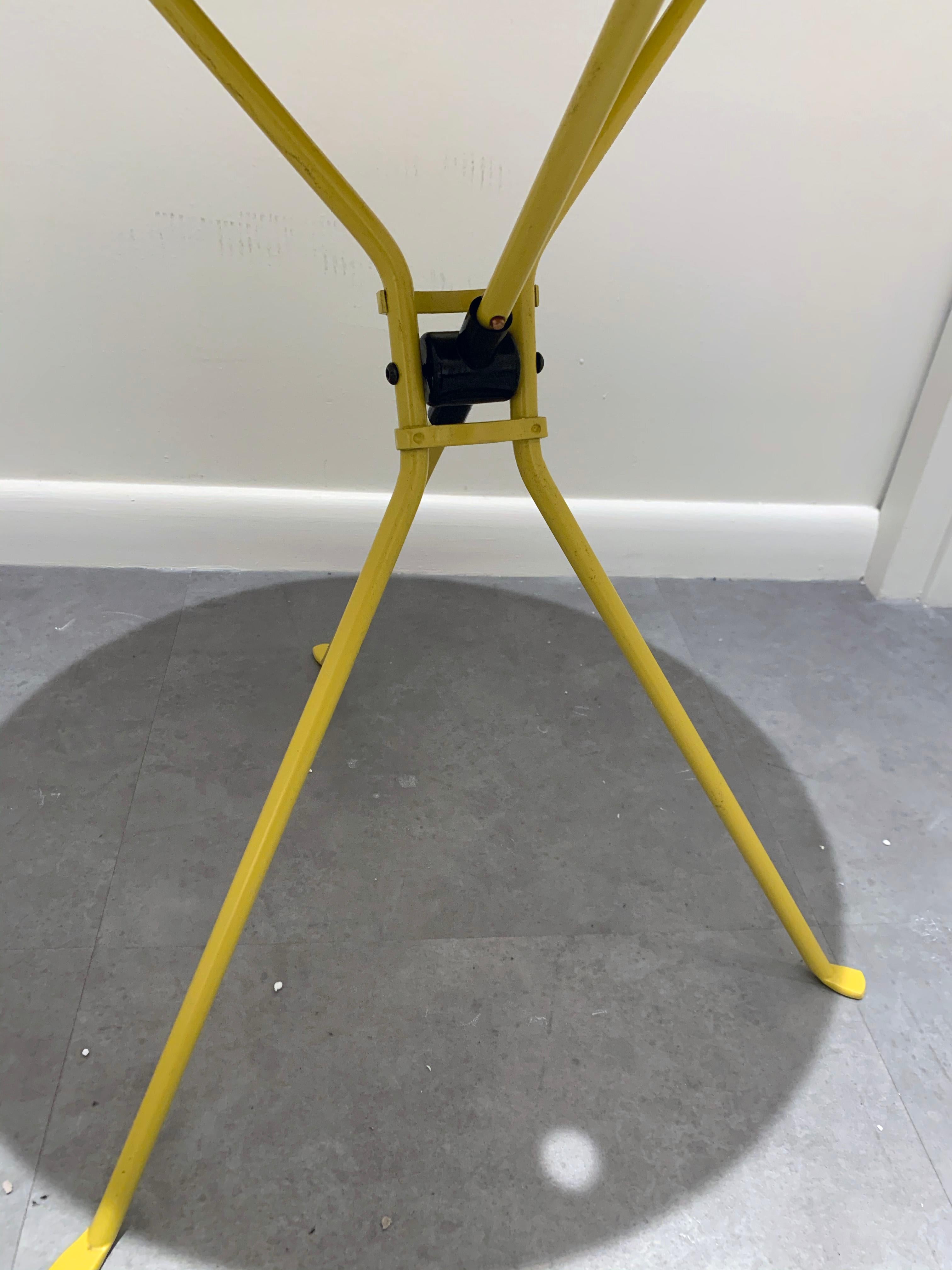 Zanotta Cumano Yellow Folding table designed by Achille Castiglioni 4