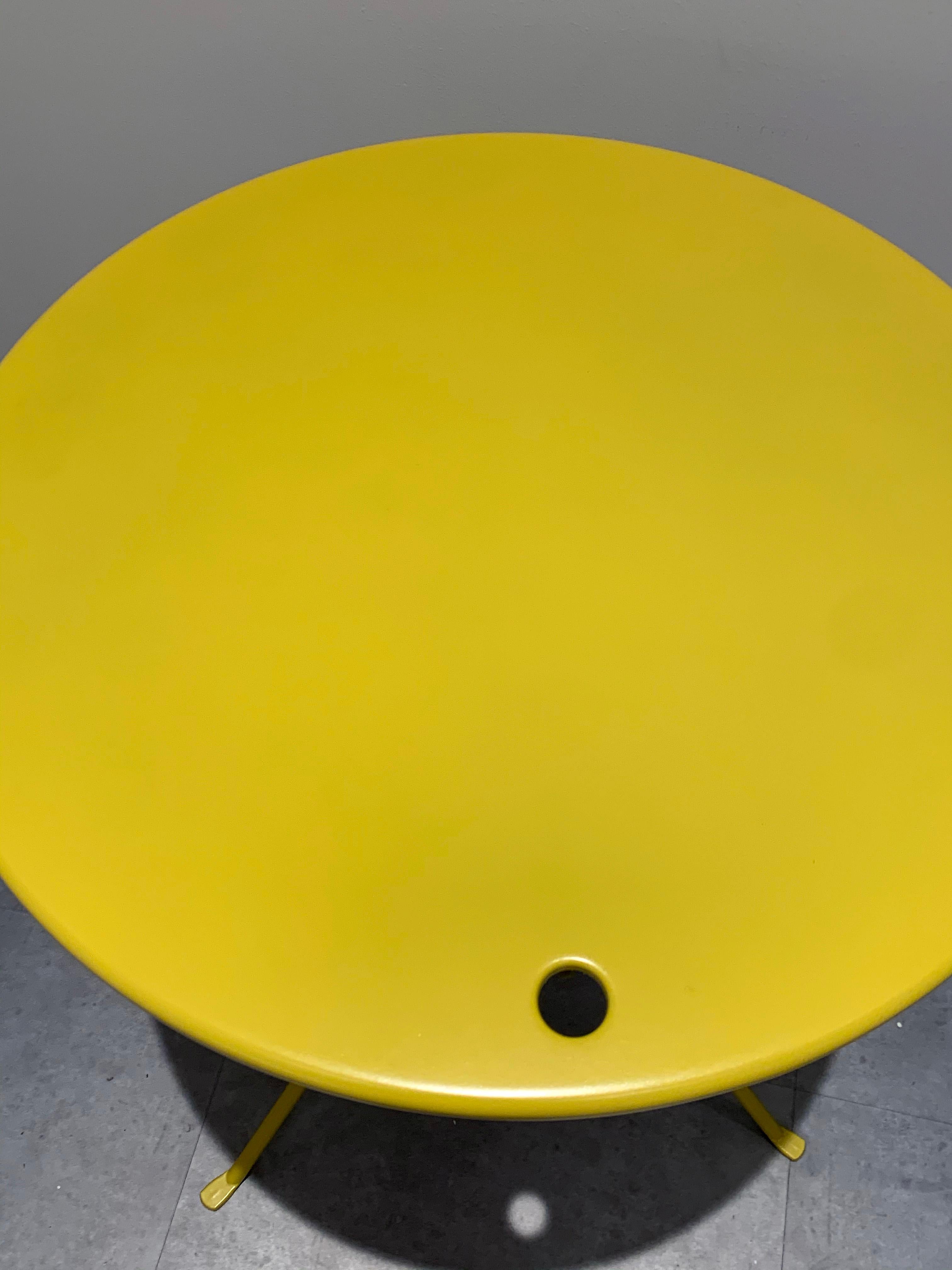 Zanotta Cumano Yellow Folding table designed by Achille Castiglioni 6