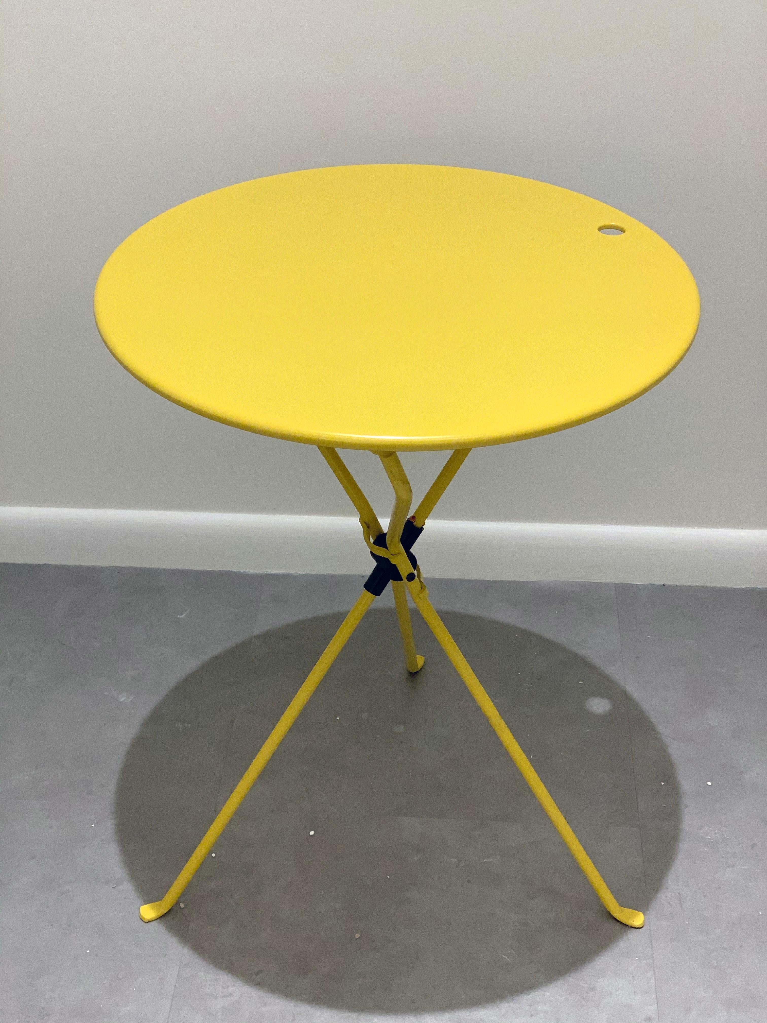 Italian Zanotta Cumano Yellow Folding table designed by Achille Castiglioni