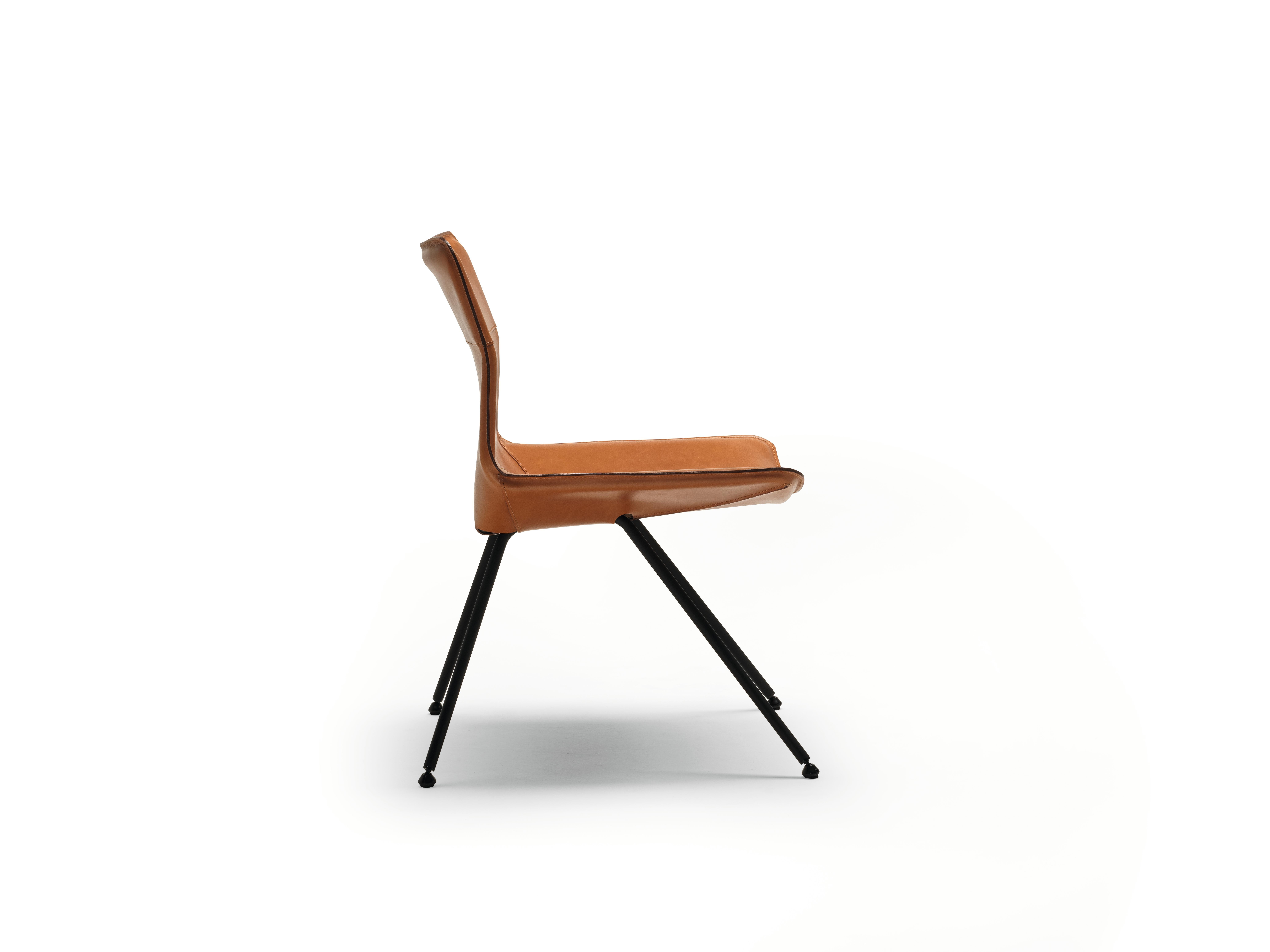 Zanotta Dan Chair in Brown Cowhide and Matt Black Steel Frame by Patrick Norguet In New Condition For Sale In Brooklyn, NY