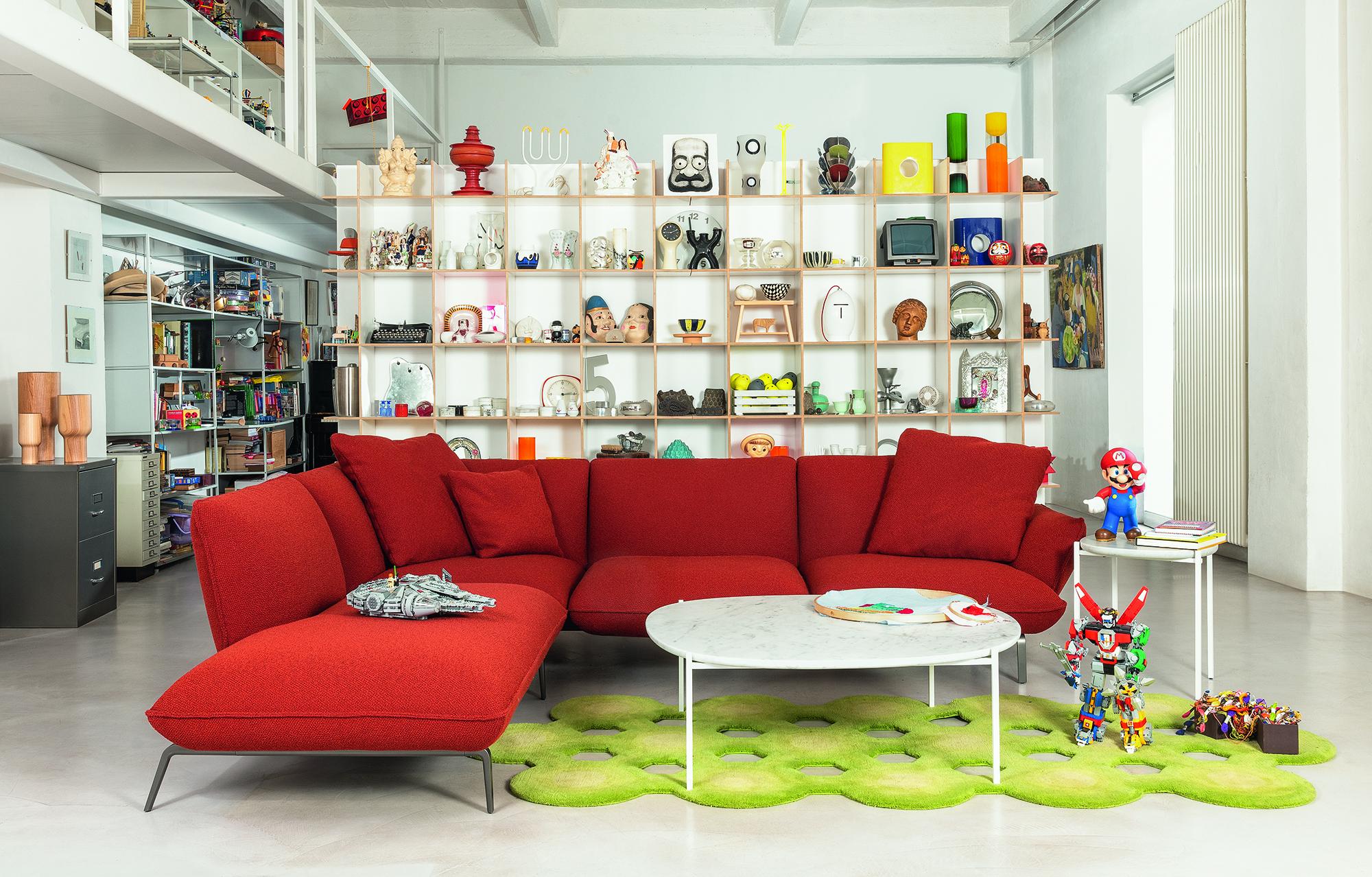 Zanotta Taubenförmiges Sofa mit roter Polsterung und Graphit-Aluminiumrahmen im Angebot 2