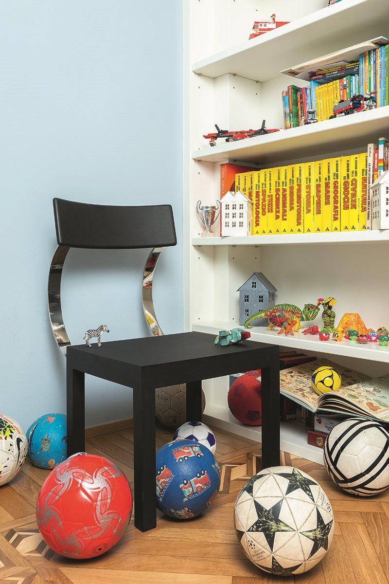 Steel Zanotta Follia Chair by Giuseppe Terragni For Sale