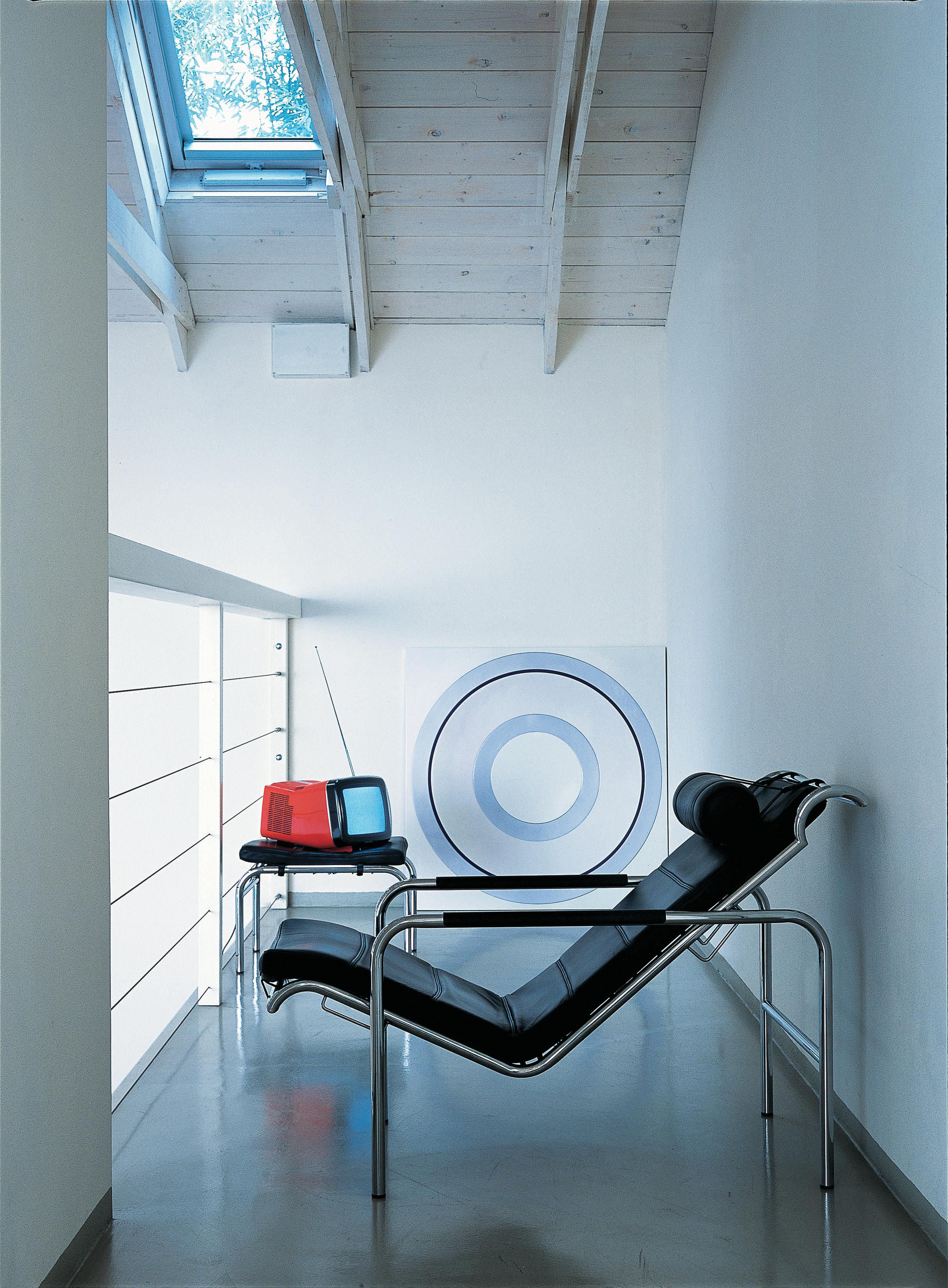 Contemporary Zanotta Genni Black Scozia Leather Lounge Chair & Pouf in Chromium Plated Steel For Sale