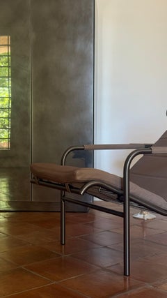 Zanotta Genni Lounge, Extra Fango Leather and Black Nickel Satin Frame, In Stock