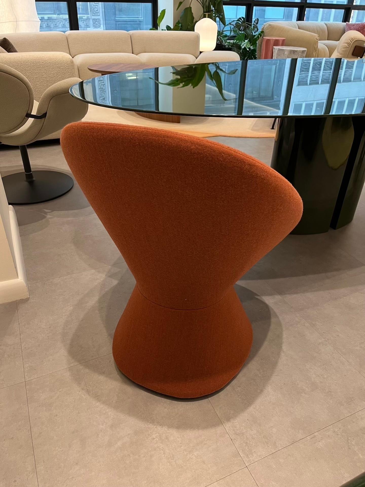 Sedia girevole Zanotta Giuno di Calvi Brambilla in stock In condizioni ottime in vendita a New York, NY