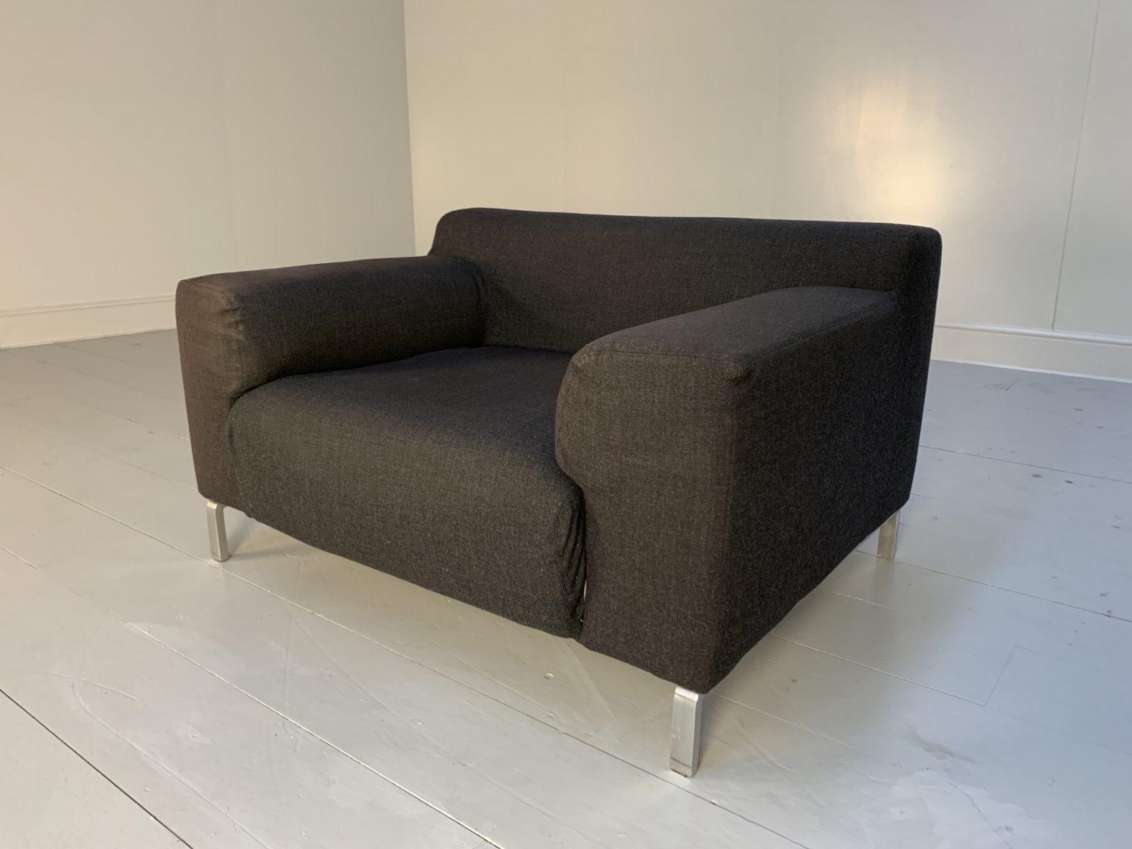 Zanotta “Greg” 3-Seat Sofa & Armchair in Dark Grey Wool For Sale 4
