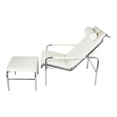 Zanotta Italy Chaise longue inclinable en cuir et pouf ottoman