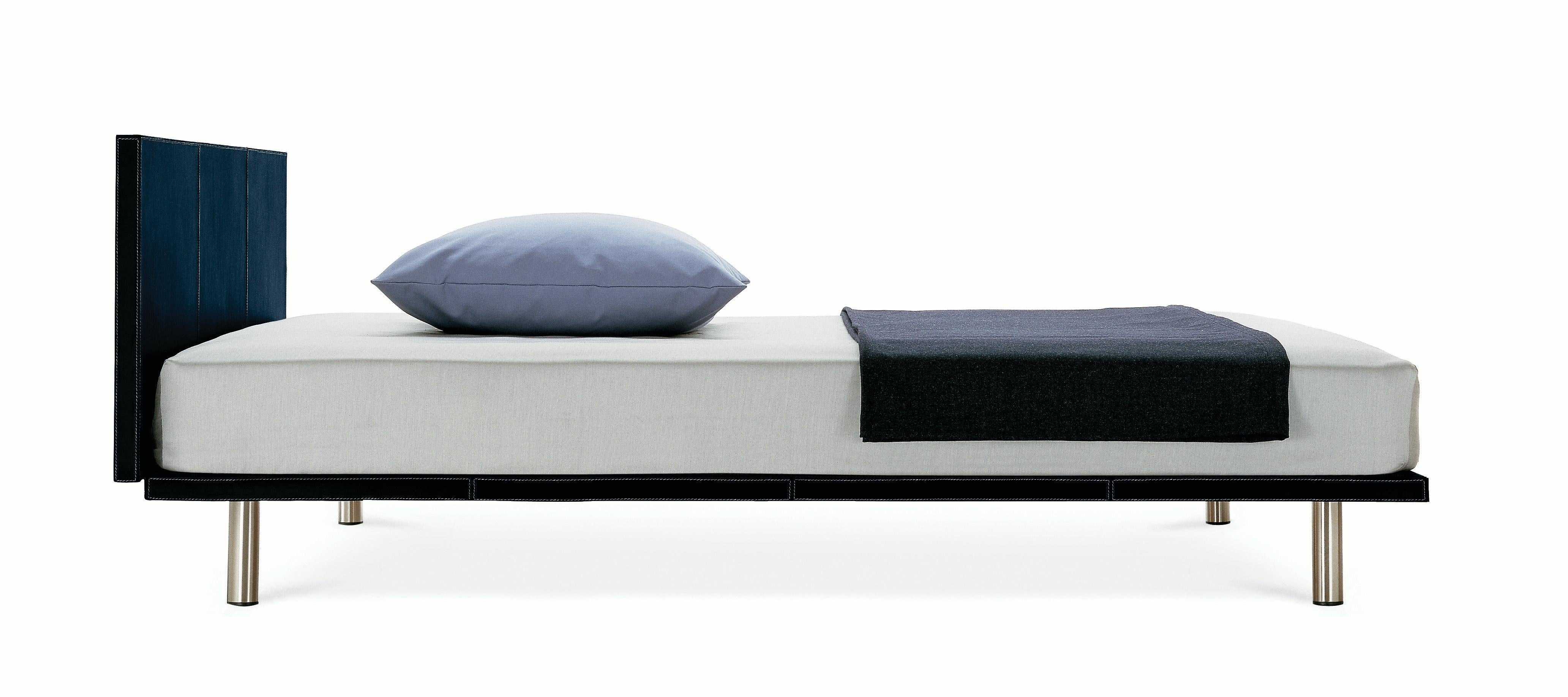 Zanotta Large Milano Bed in Blue Cuoio Cowhide with Steel Frame by De Pas, D'Urbino, Lomazzi

Steel frame with natural varnished bent beech strips. Steel feet, with natural or black nickel-satin finish. The supplied feet allow three different