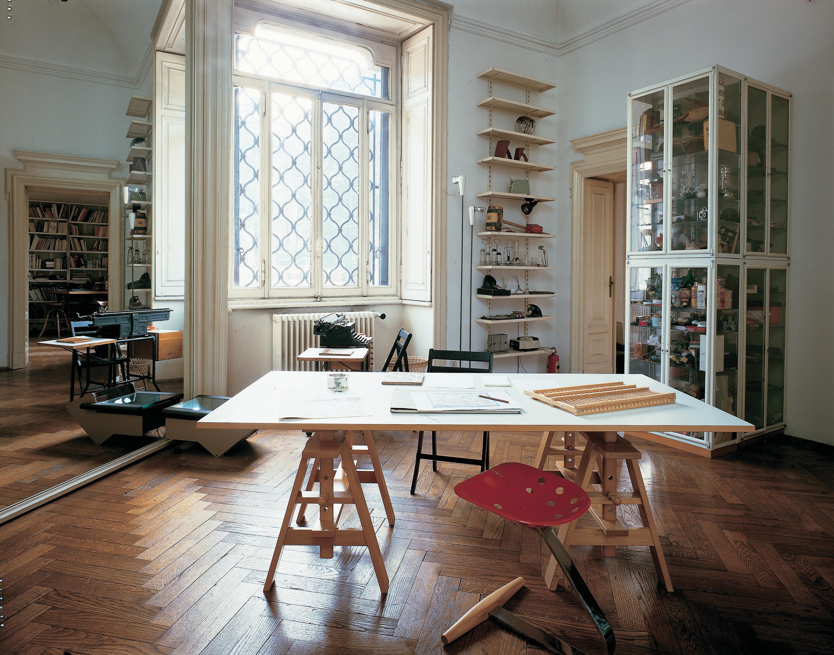 Hêtre Table de travail Zanotta Leonardo avec plateau en stratifié et cadre en hêtre verni naturel en vente
