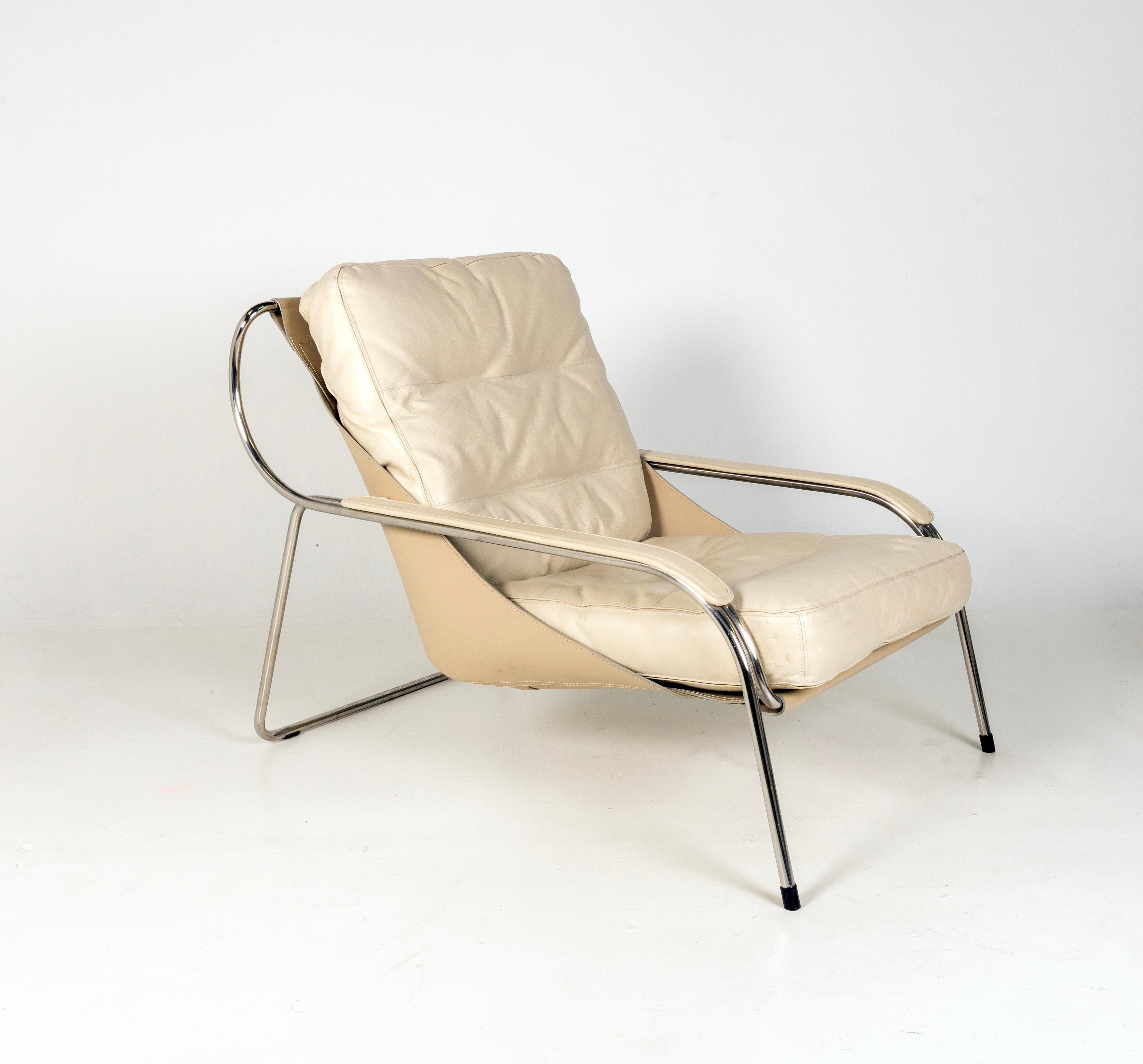 Modern Zanotta Maggiolina Lounge Chair in Cream Leather & Steel Frame by Marco Zanuso For Sale