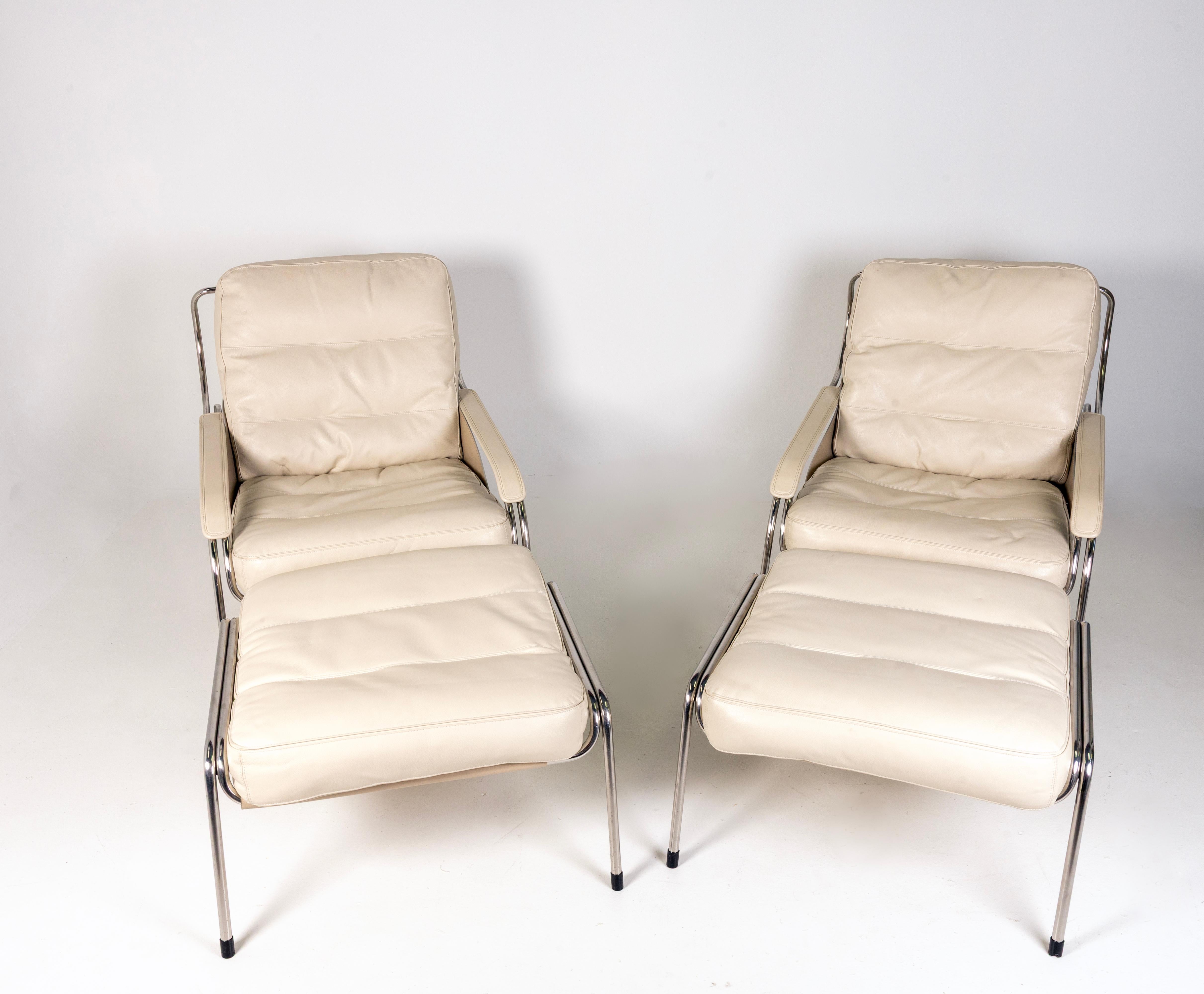 Contemporary Zanotta Maggiolina Lounge Chair in Cream Leather & Steel Frame by Marco Zanuso For Sale