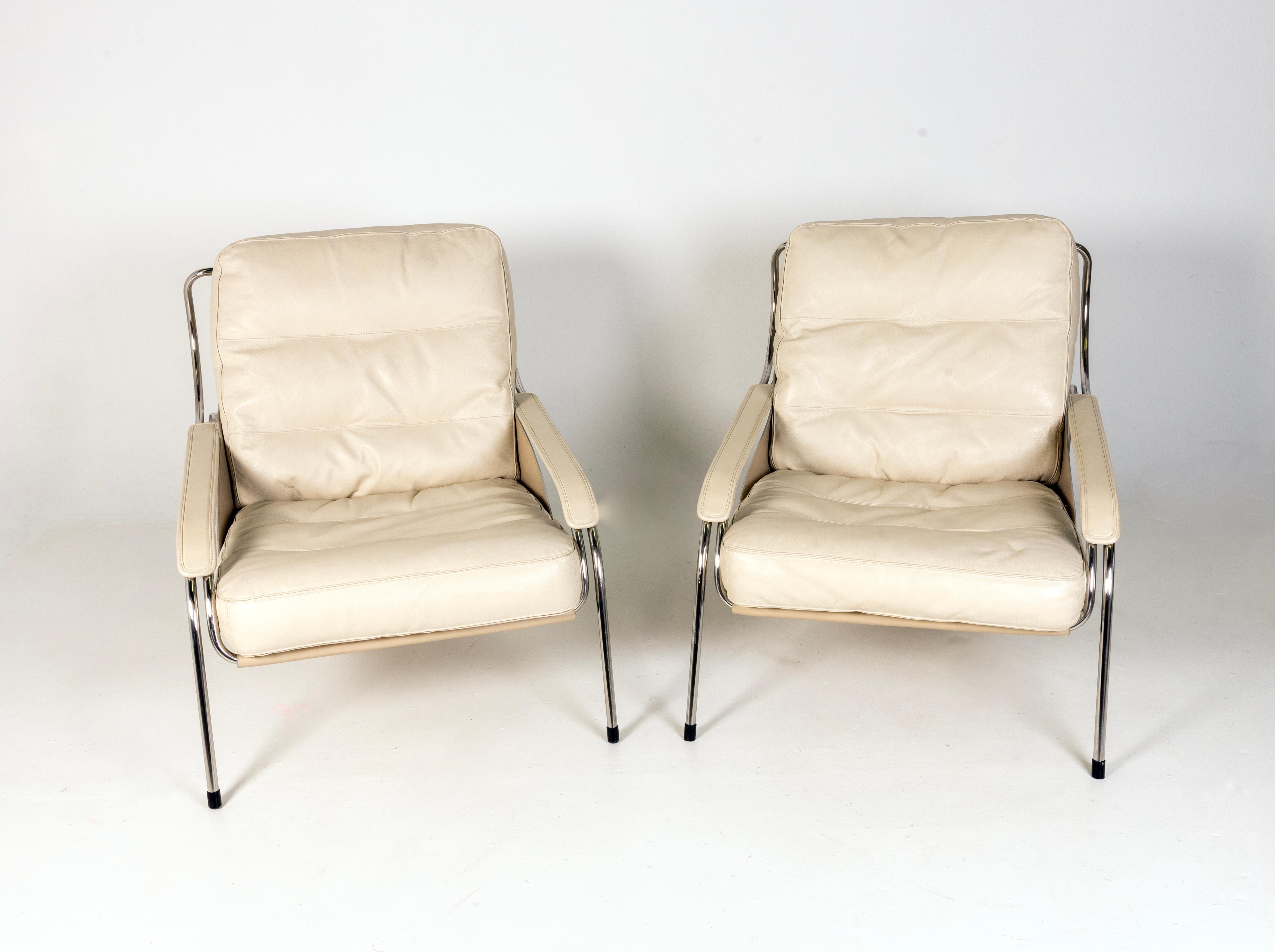 Zanotta Maggiolina Lounge Chair in Cream Leather & Steel Frame by Marco Zanuso For Sale 1