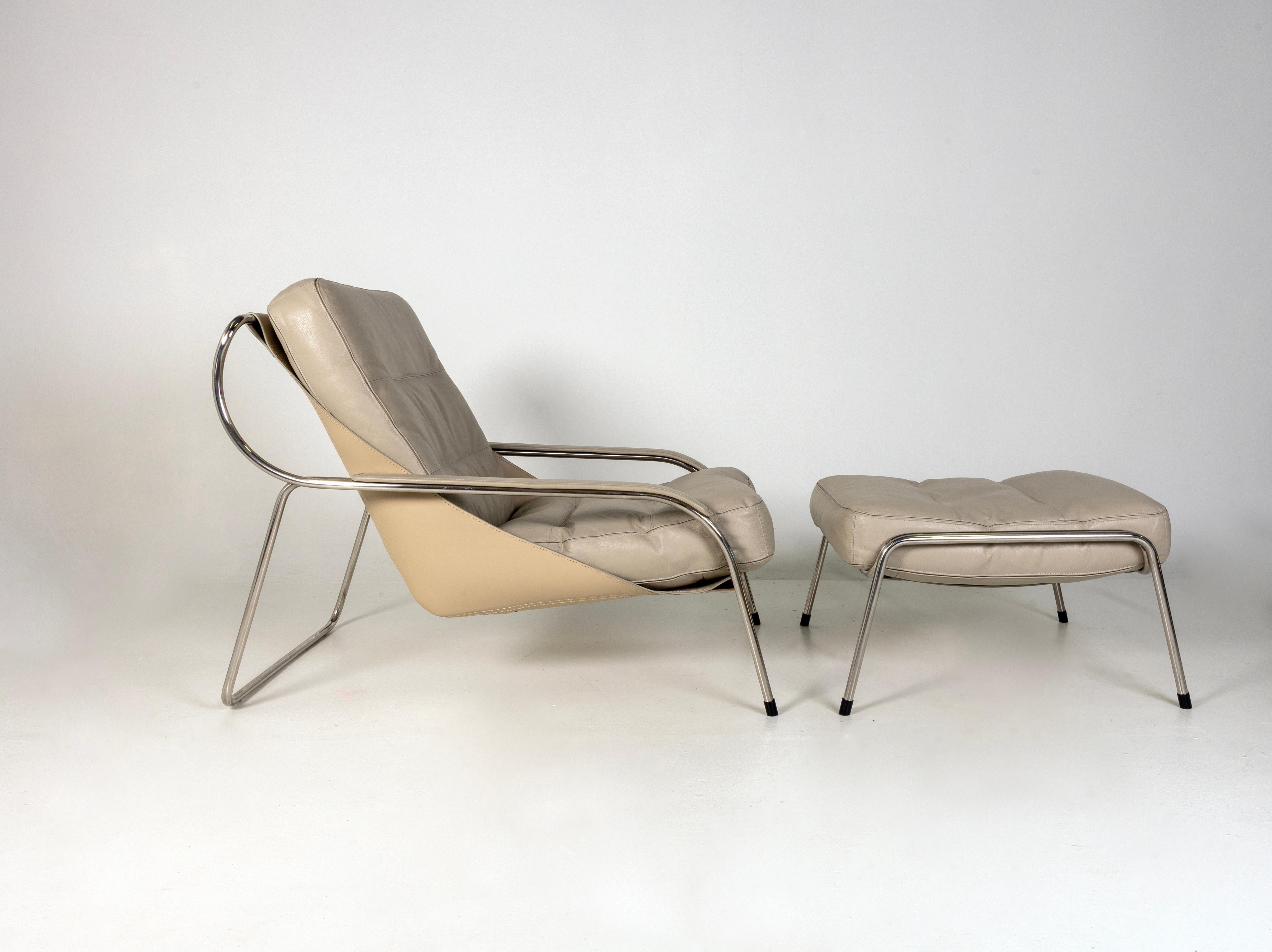 Modern Zanotta Maggiolina Lounge Chair in Gray Leather & Steel Frame by Marco Zanuso For Sale