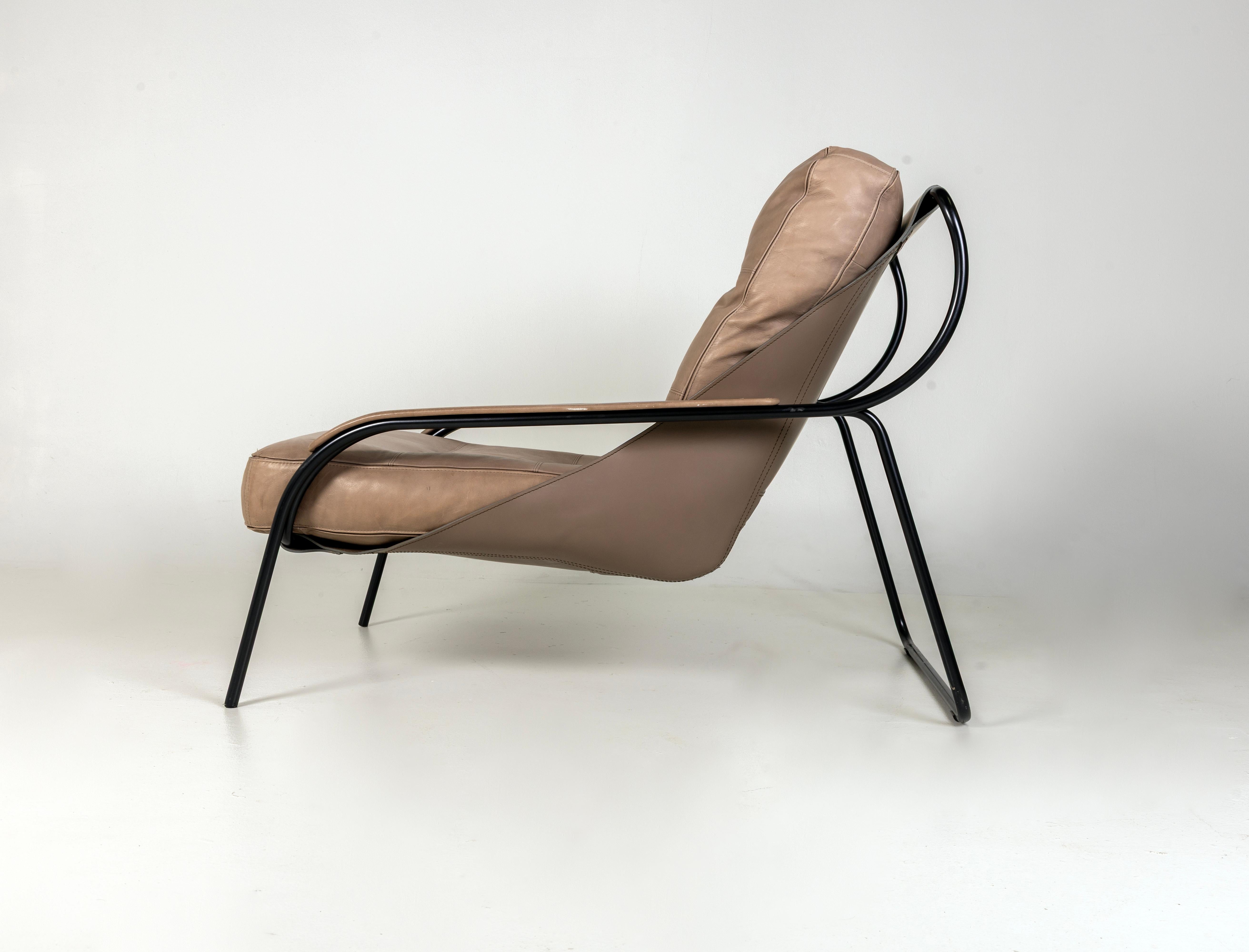 Moderne Chaise longue Zanotta Maggiolina en cuir gris et structure en acier par Marco Zanuso en vente
