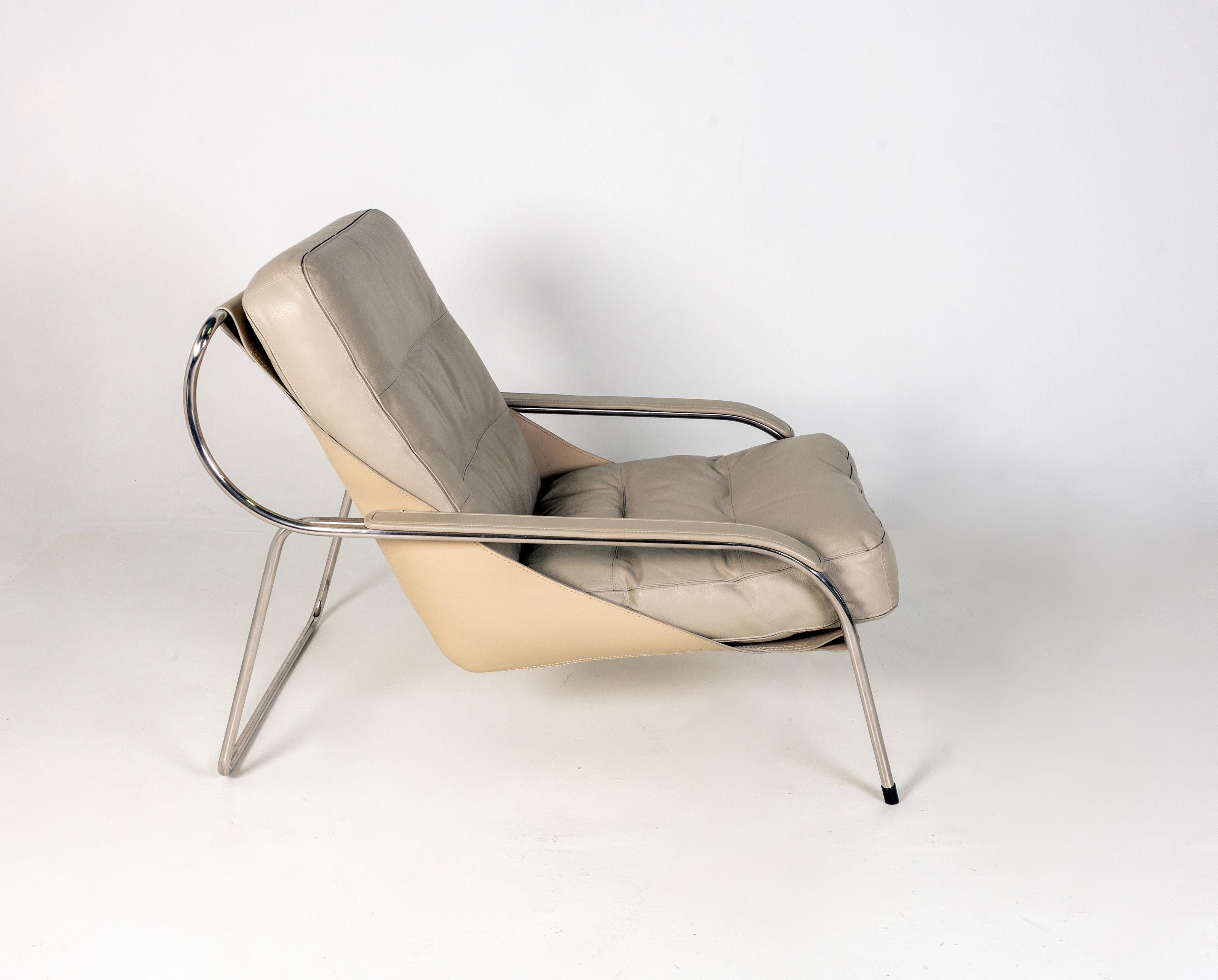 Zanotta Maggiolina Lounge Chair in Gray Leather & Steel Frame by Marco Zanuso For Sale 1