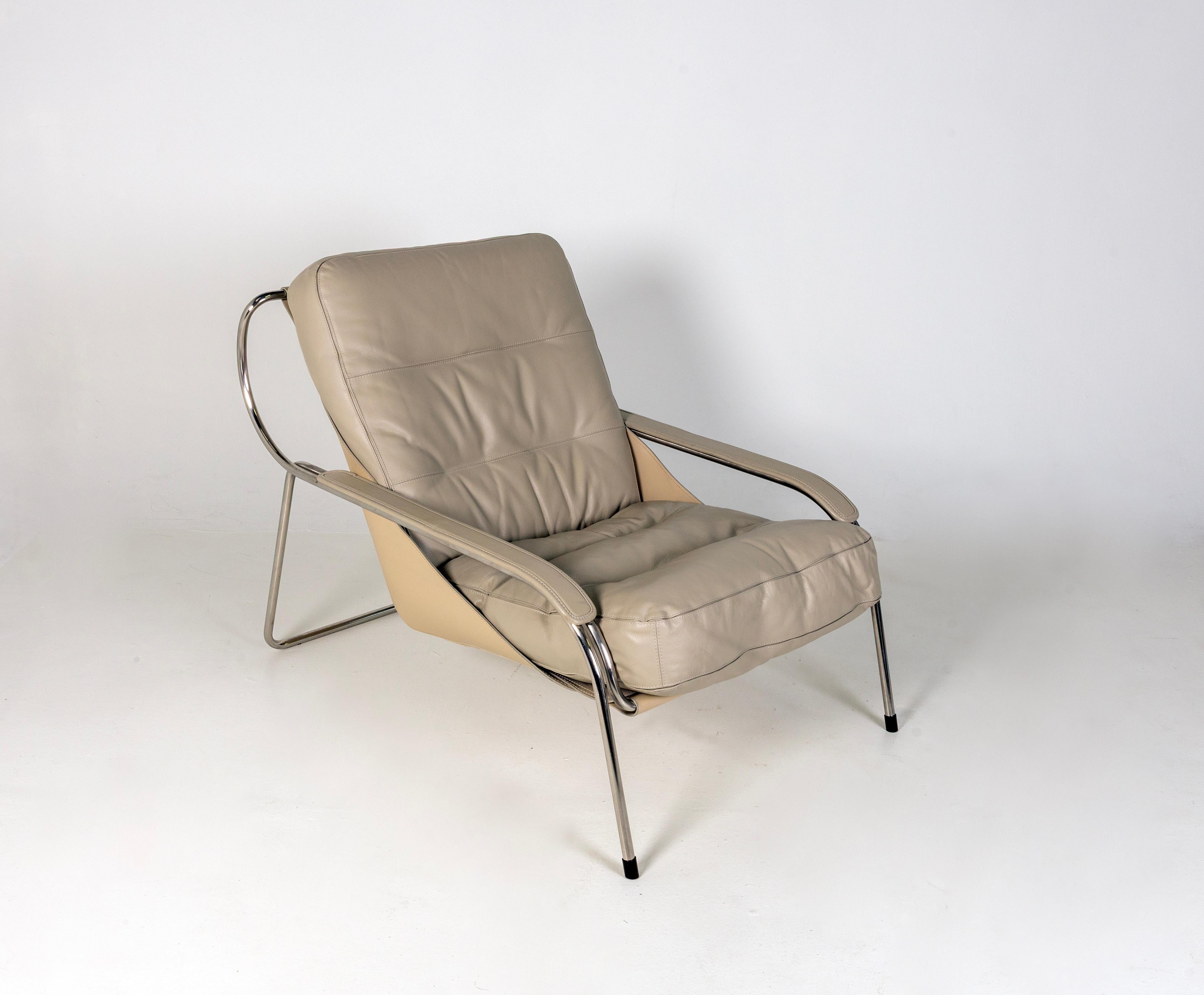 Zanotta Maggiolina Lounge Chair in Gray Leather & Steel Frame by Marco Zanuso For Sale 2