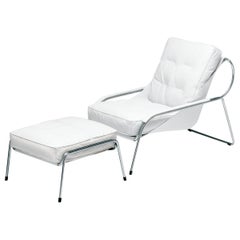 Fauteuil de salon Zanotta Maggiolina avec pouf en cuir blanc et cadre en acier