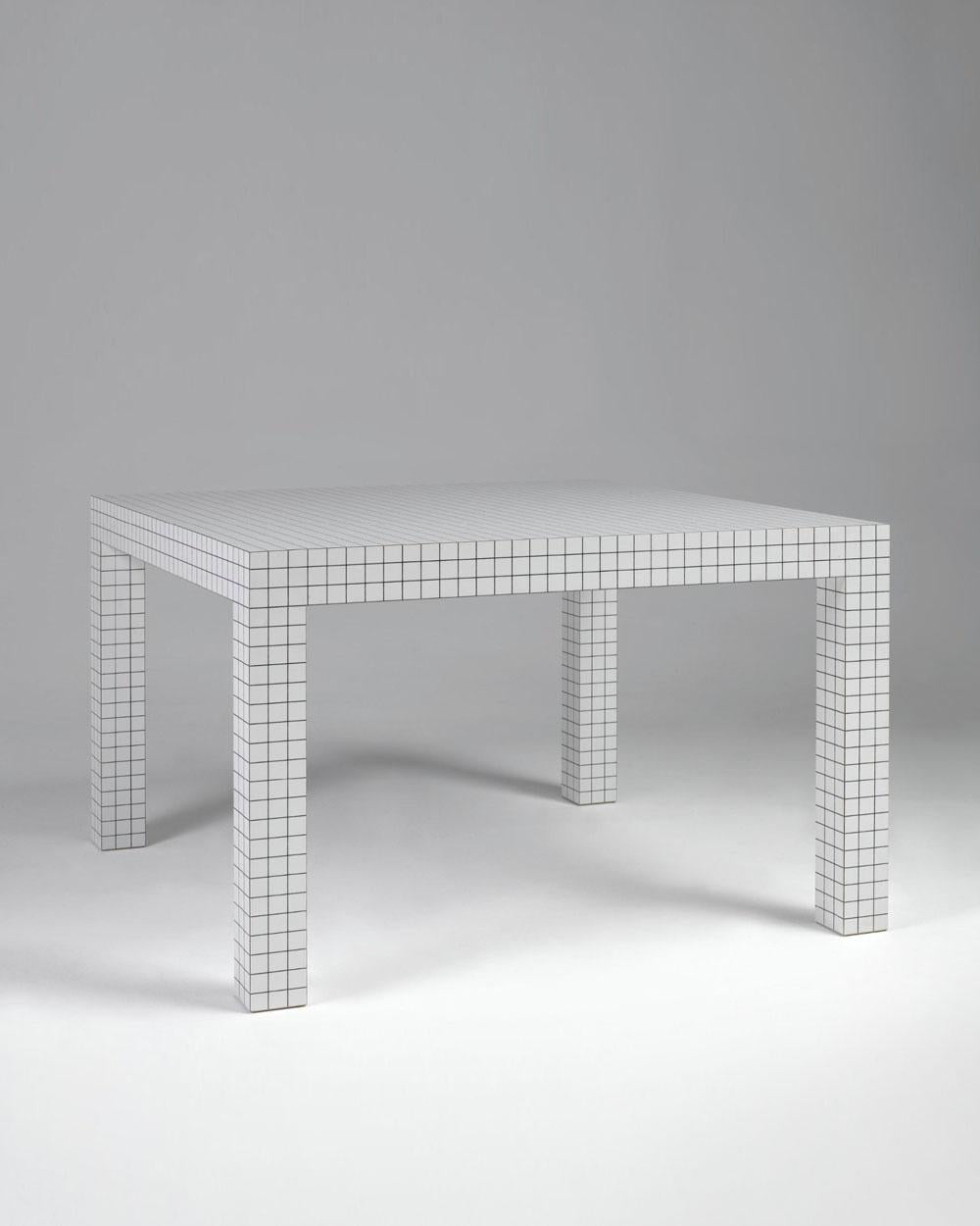 Table Quaderna moyenne/bureau à écrire Zanotta en plastique blanc de Superstudio Neuf - En vente à Brooklyn, NY