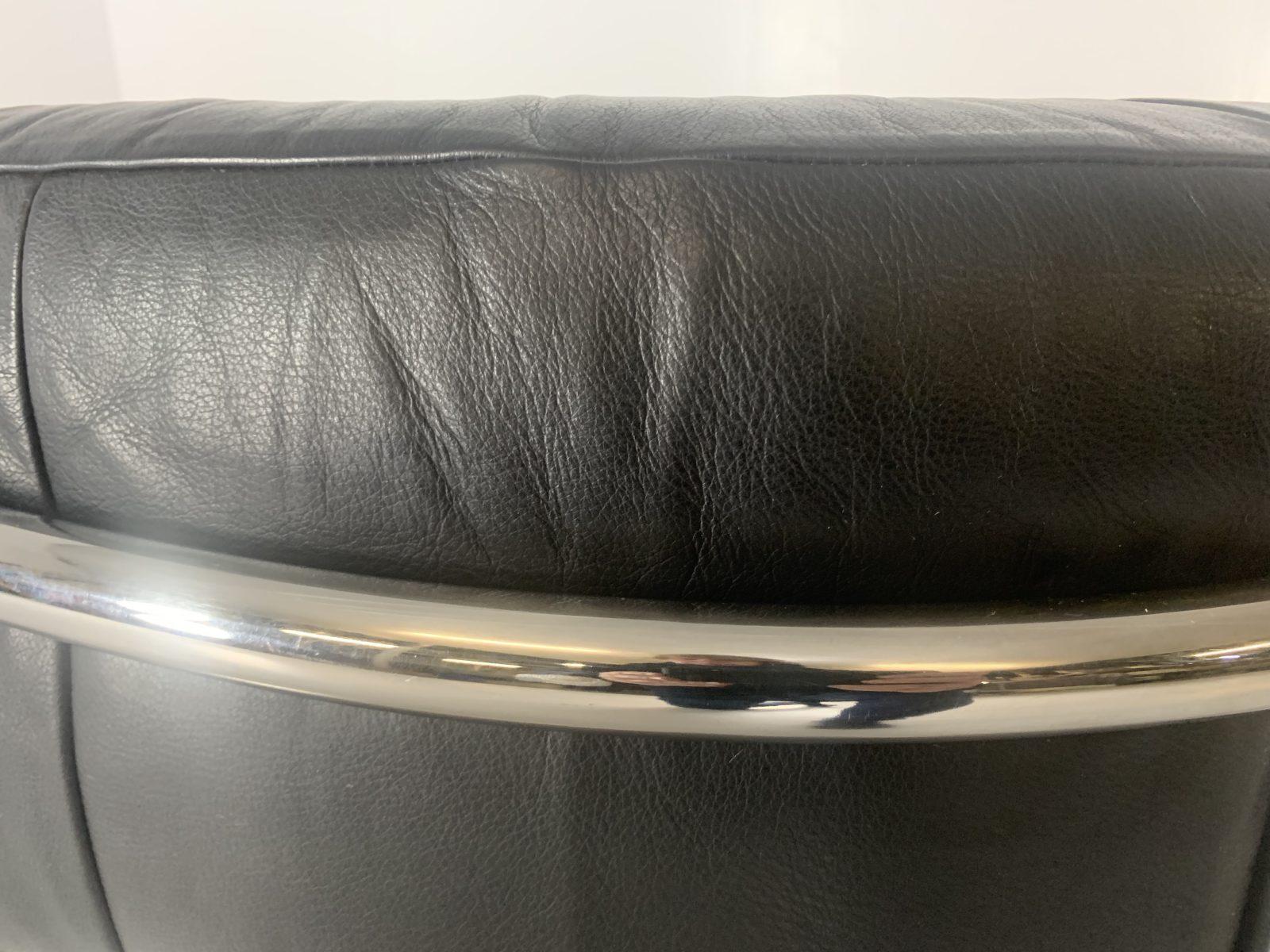 Zanotta “Onda” Armchair, in Black “Scozia” Leather and Chrome 8