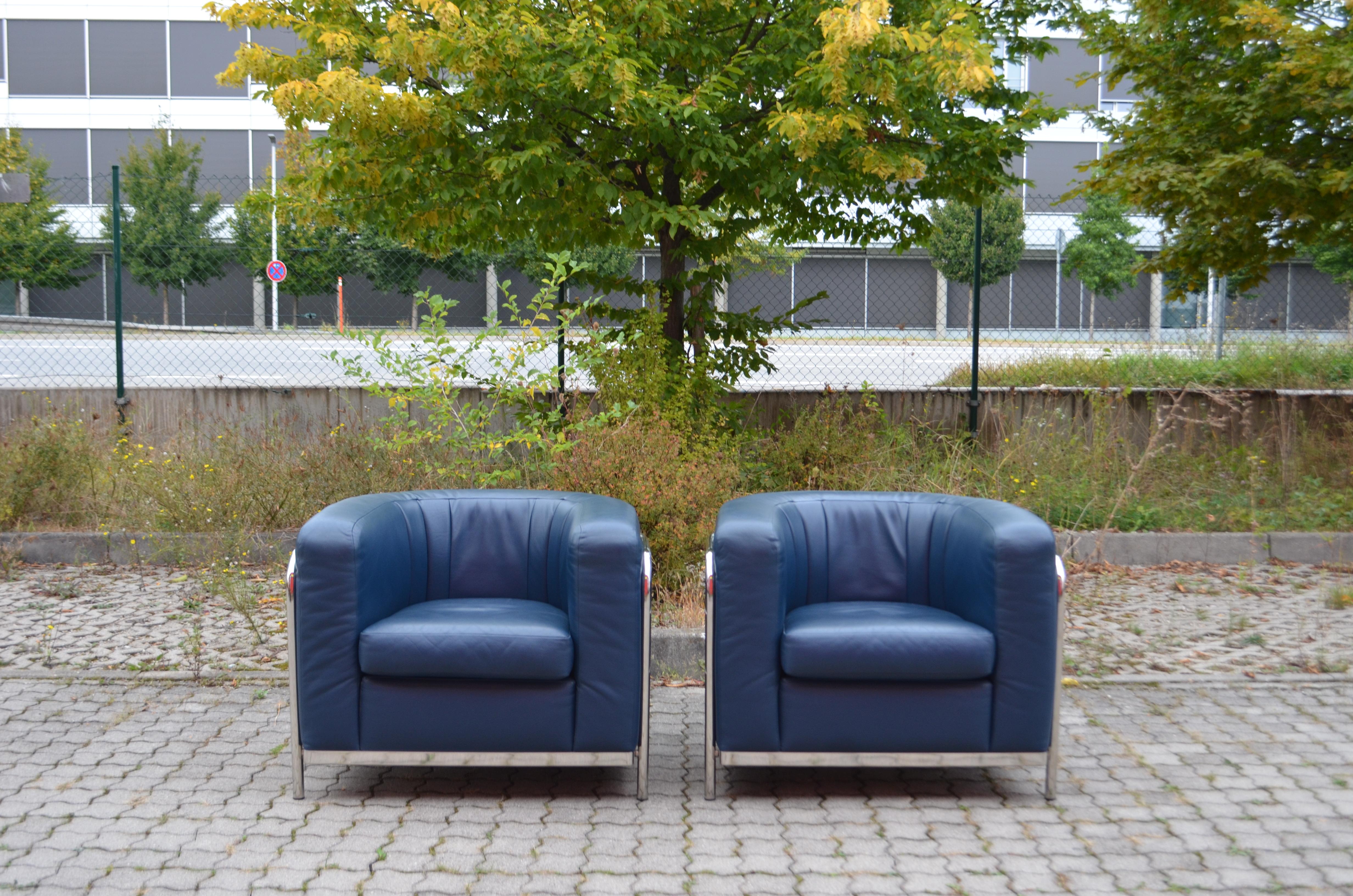 Zanotta Onda Ensemble Living Room Set Sofa & 2 Armchair Blue Leather For Sale 3