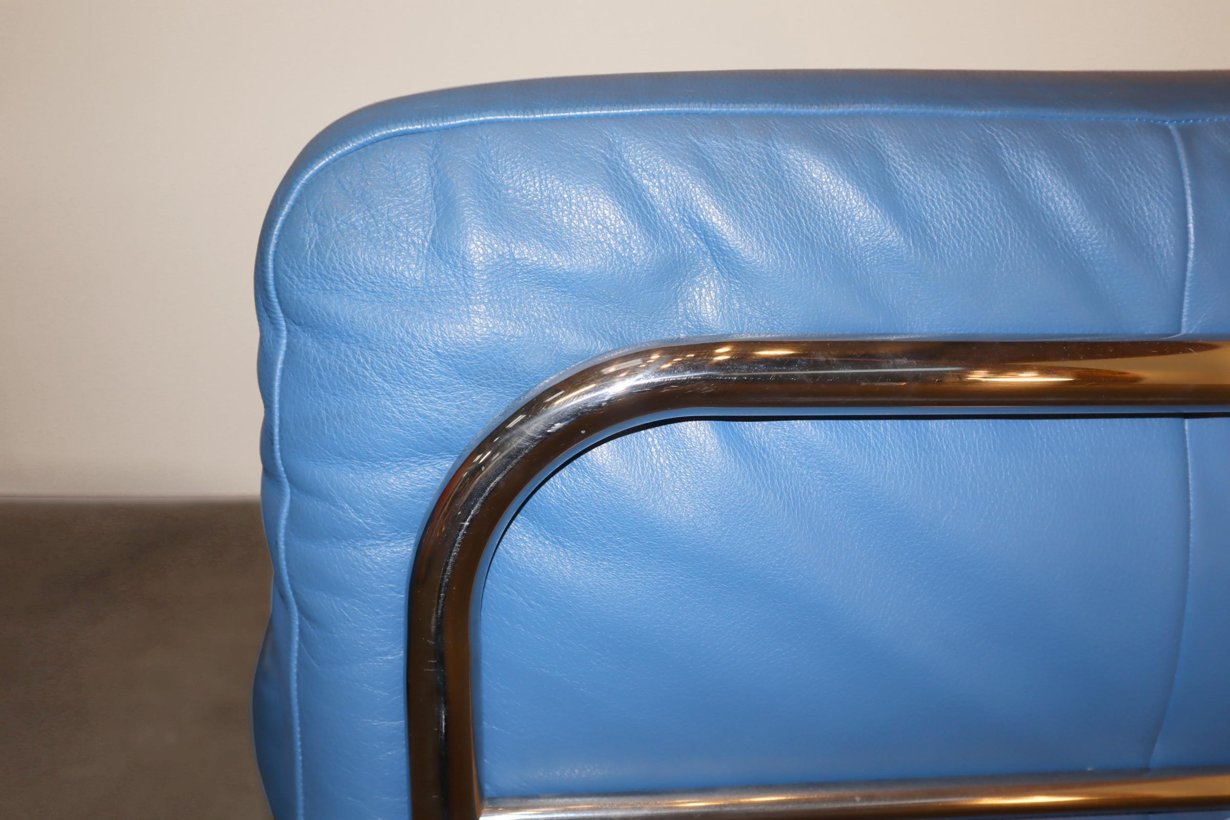 Paire de fauteuils Zanotta Onda en cuir bleu par De Pas, D'urbino en vente 7