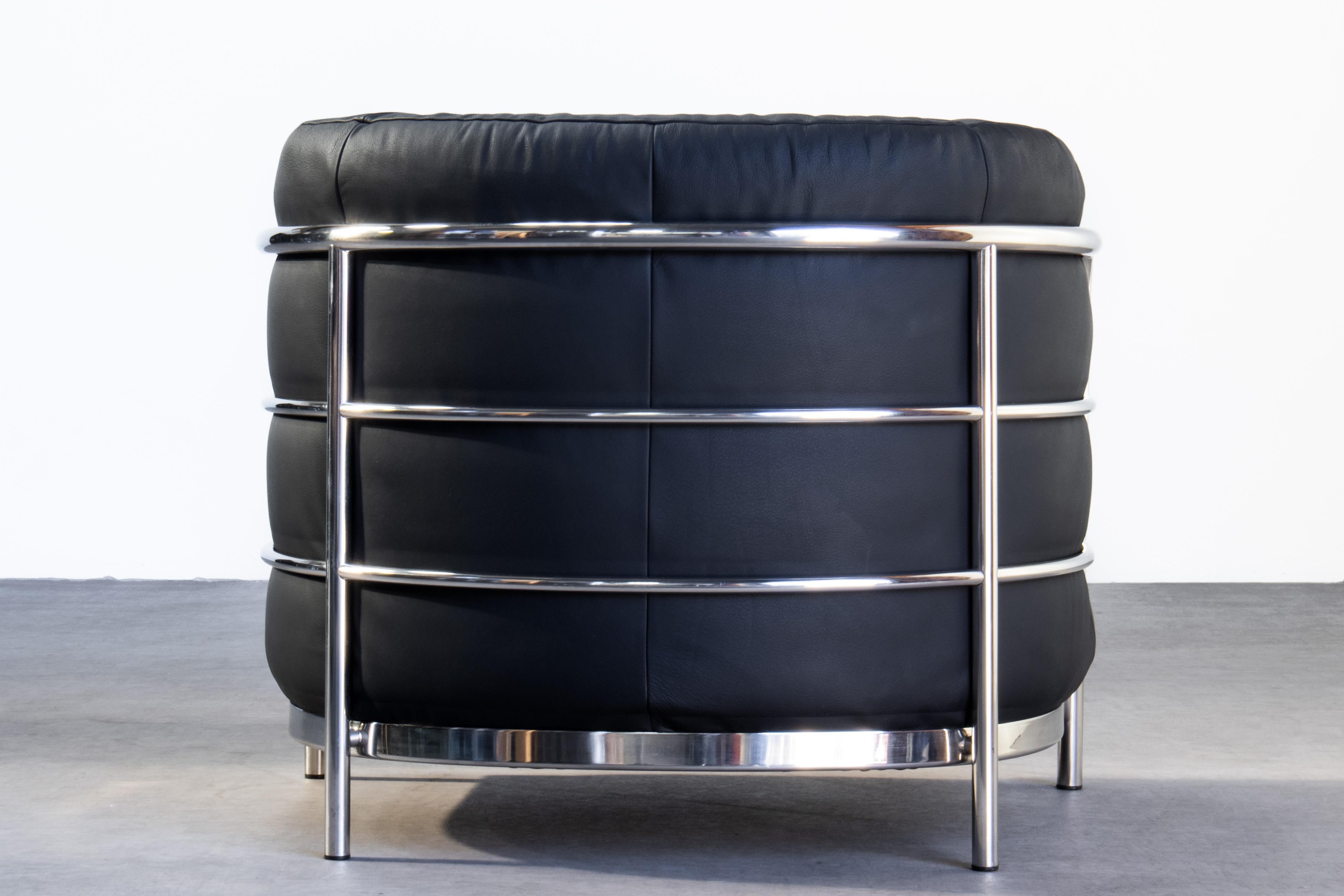 Zanotta Onda Pair of Armchairs in Matte Black Leather Chrome by De Pas, D'urbino For Sale 4
