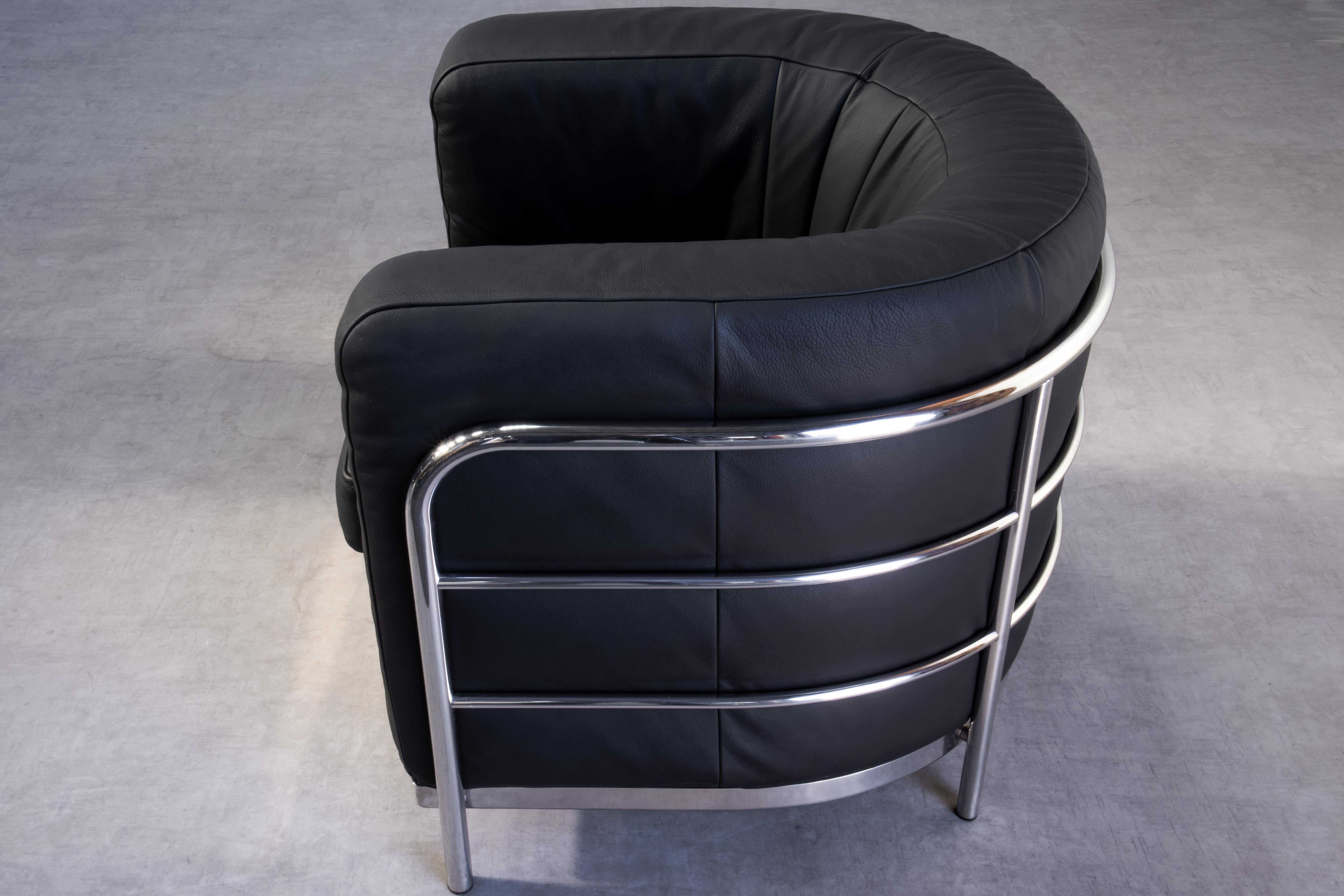 Zanotta Onda Pair of Armchairs in Matte Black Leather Chrome by De Pas, D'urbino For Sale 6