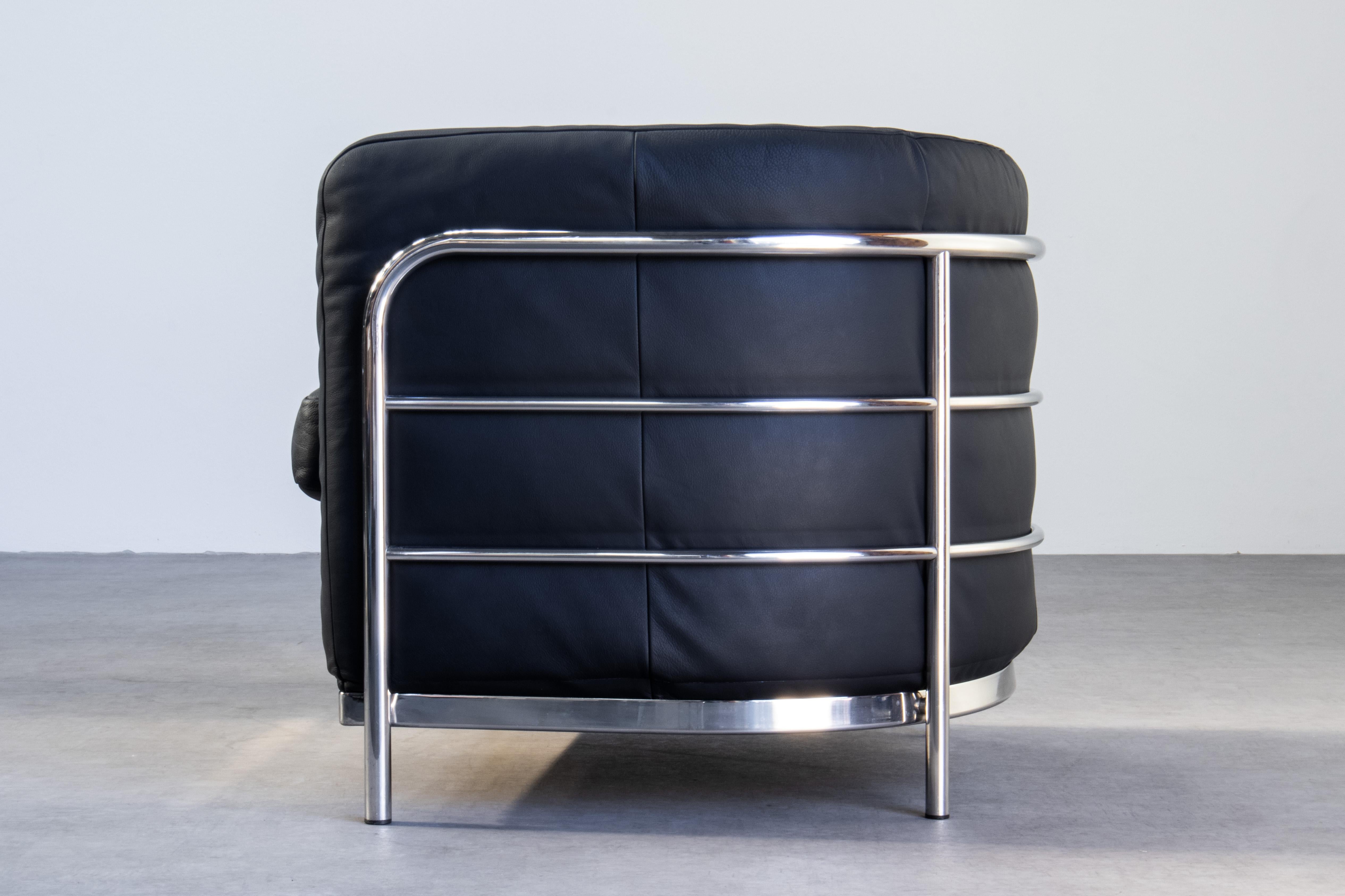 Zanotta Onda Pair of Armchairs in Matte Black Leather Chrome by De Pas, D'urbino For Sale 2