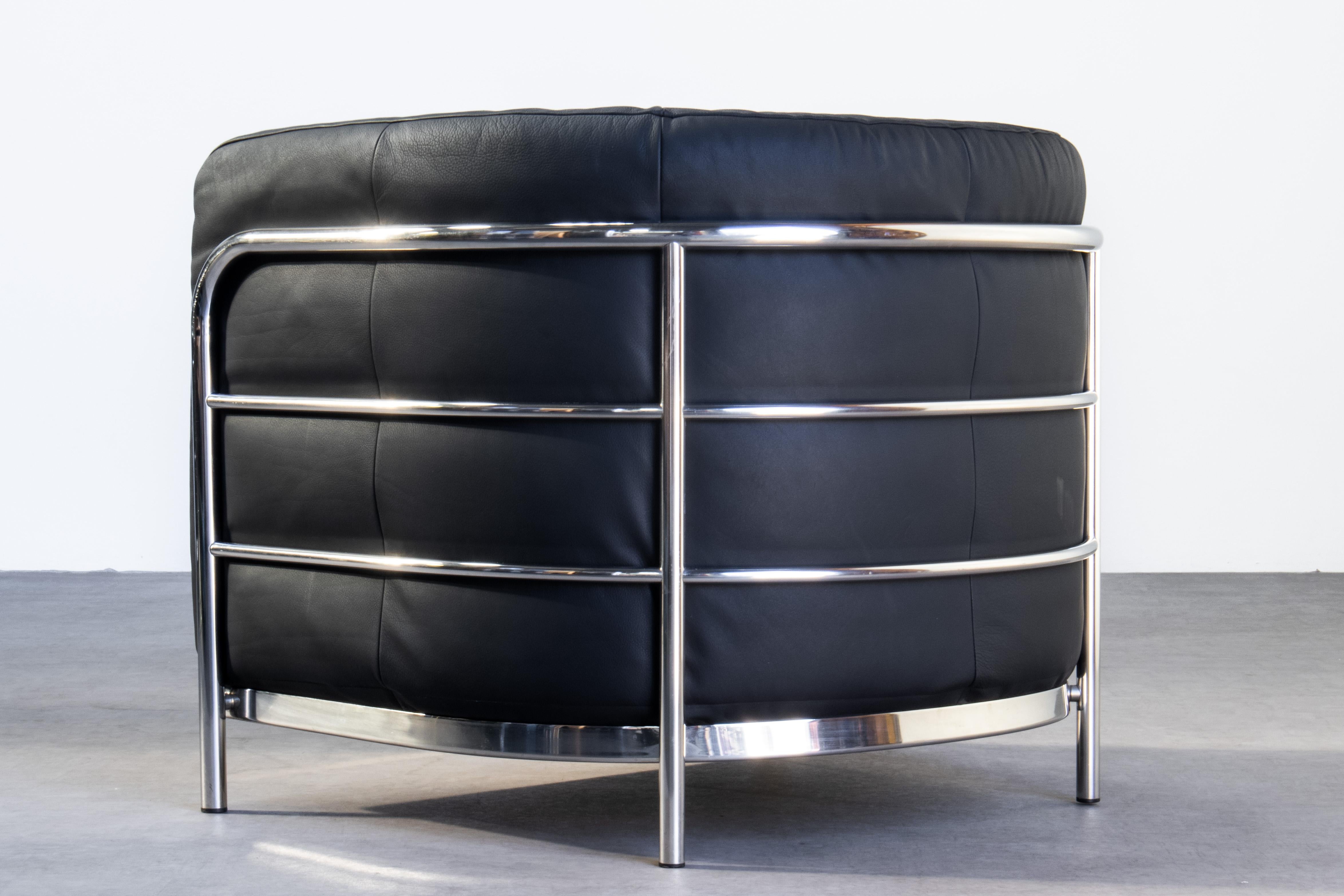Zanotta Onda Pair of Armchairs in Matte Black Leather Chrome by De Pas, D'urbino For Sale 3