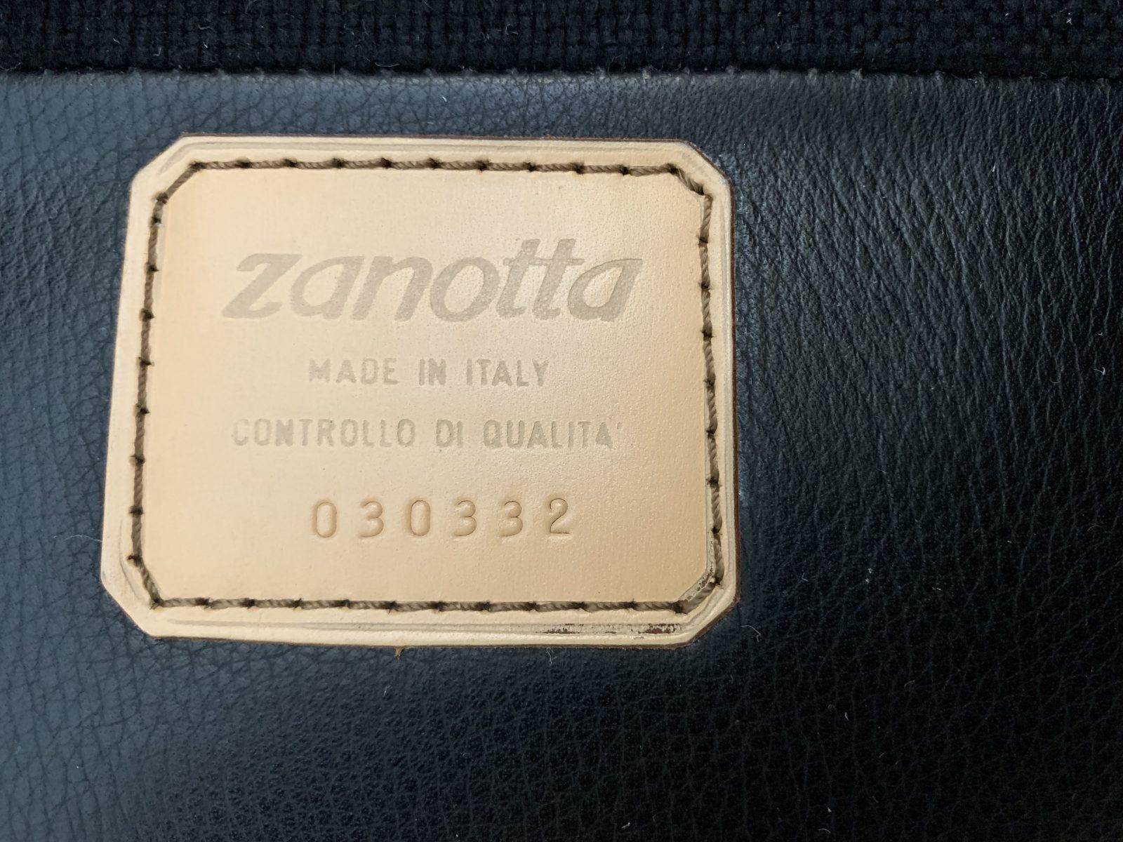 Zanotta “Onda” Sofa – 2-Seat – in Black “Scozia” Leather and Chrome For Sale 10