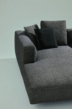 Divano modulare Zanotta Pianoalto in tessuto grigio di Ludovica + Roberto Palomba